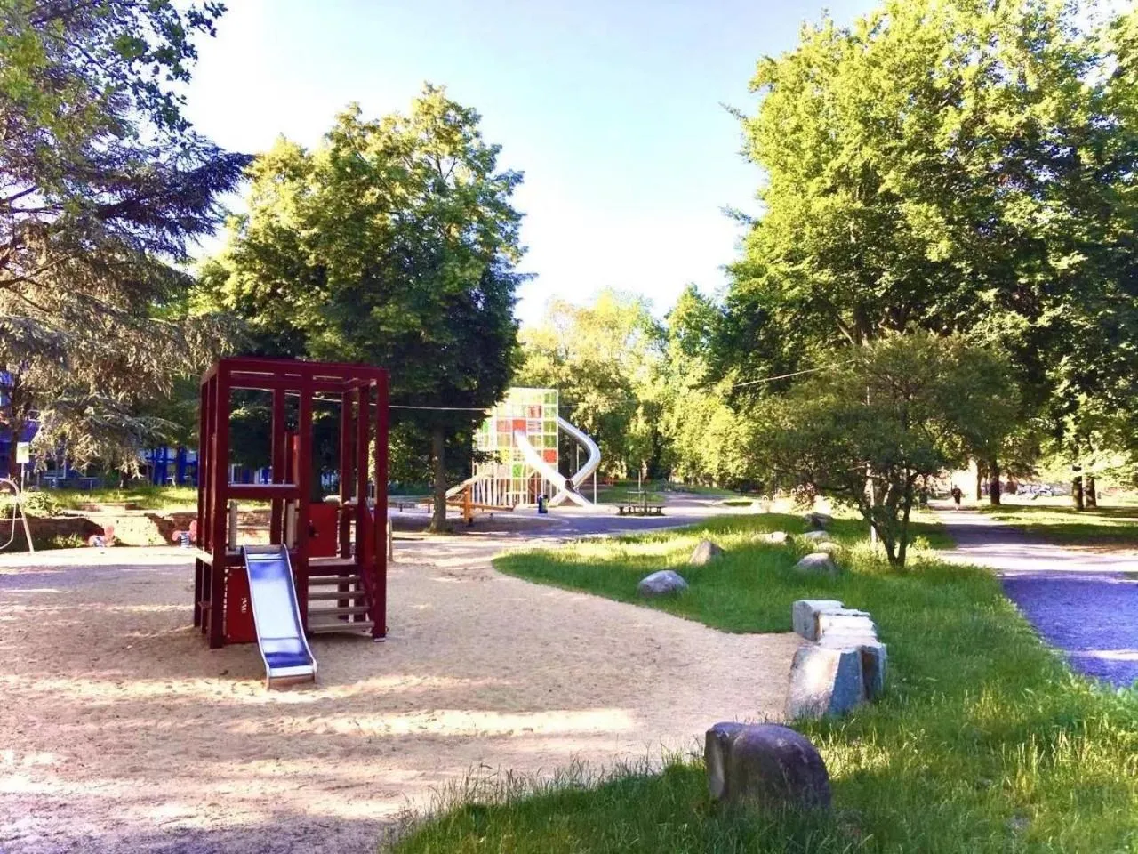Children play ground in Andefu Hotel am Kantpark