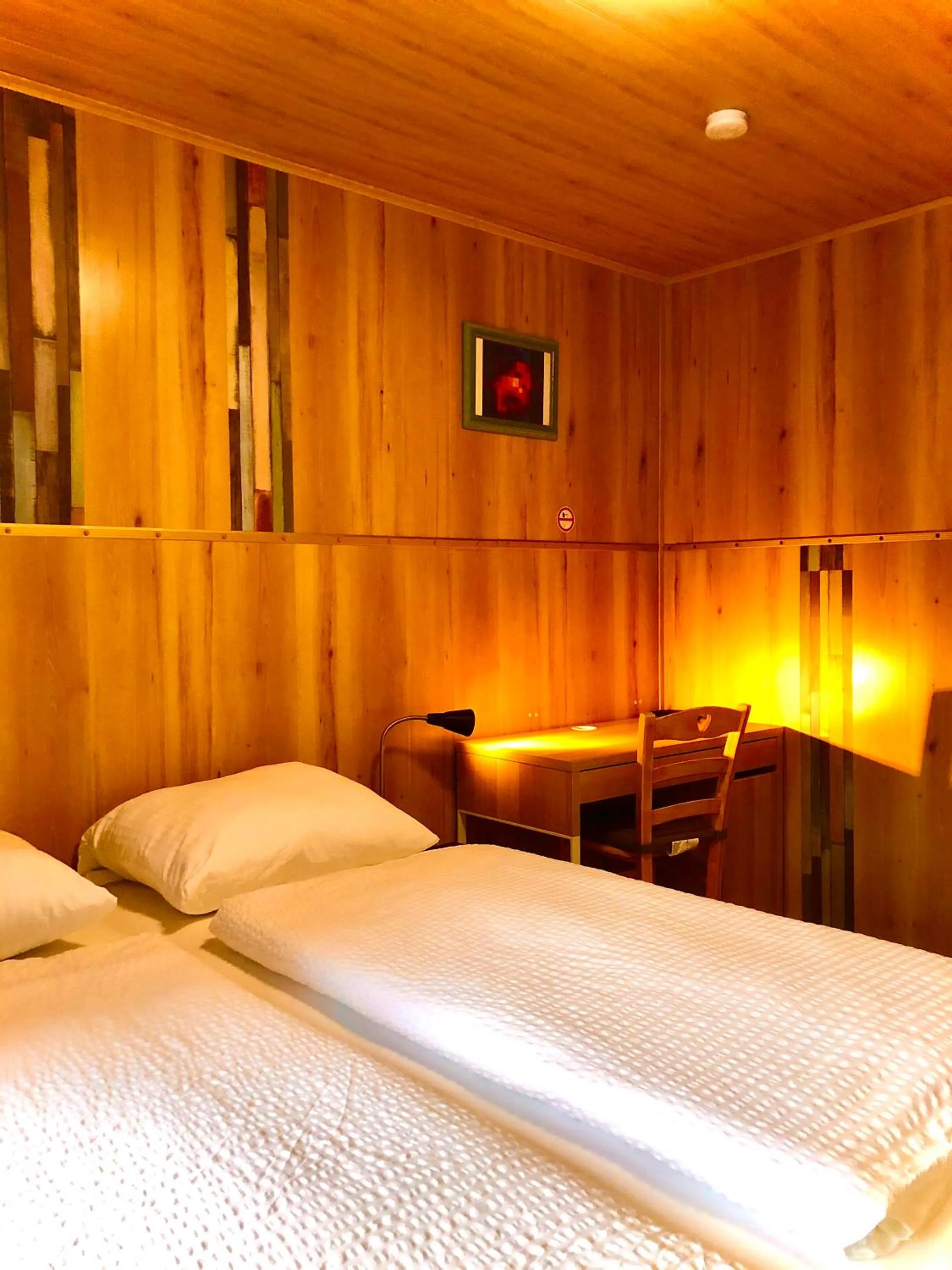 Photo of the whole room, Bed in Andefu Hotel am Kantpark