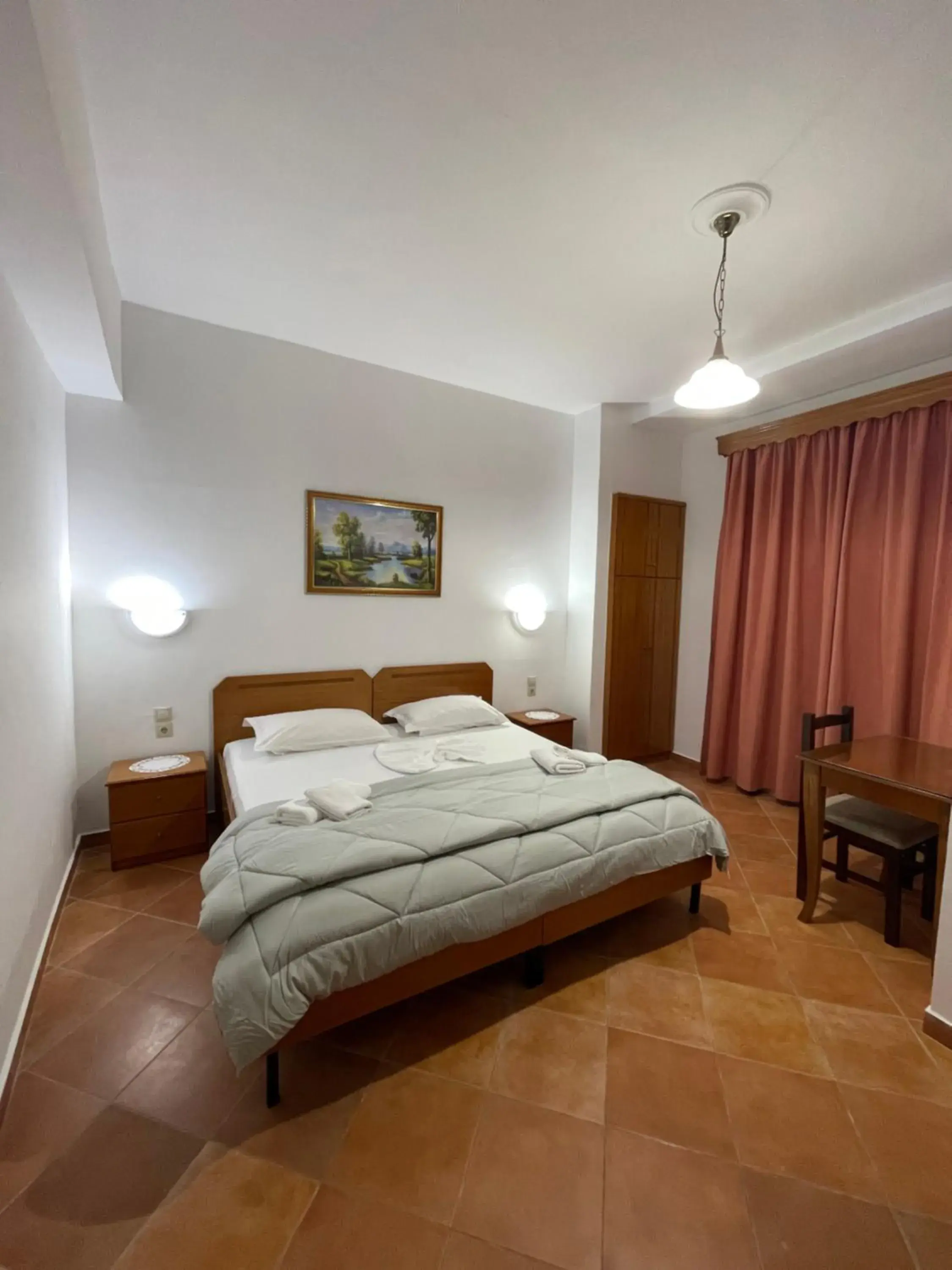 Queen Room with Balcony in Hotel Rai Queen Room with Balcony in Hotel Rai