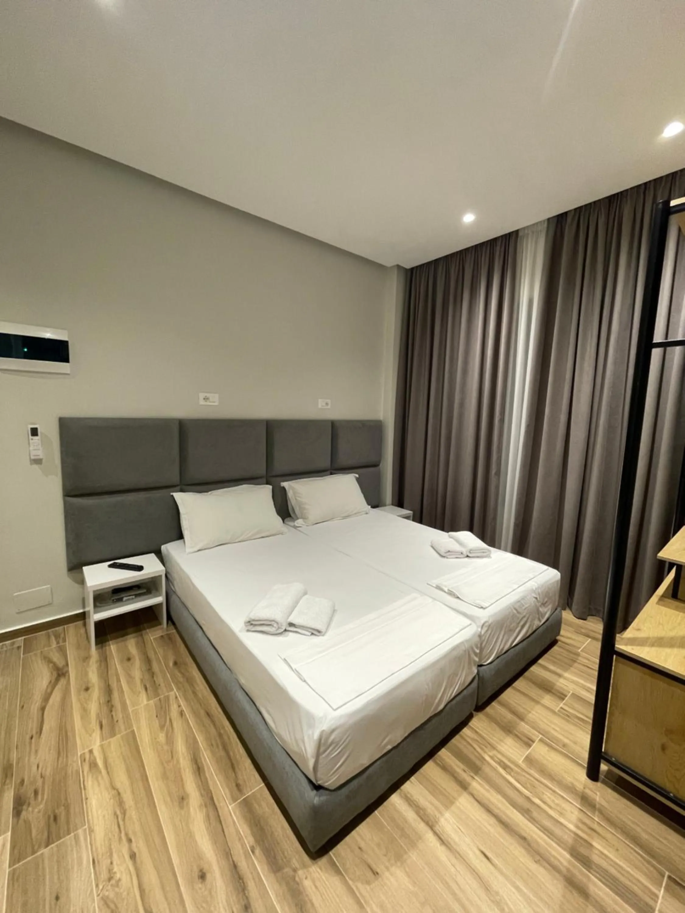 Deluxe Double or Twin Room with Balcony in Hotel Rai
