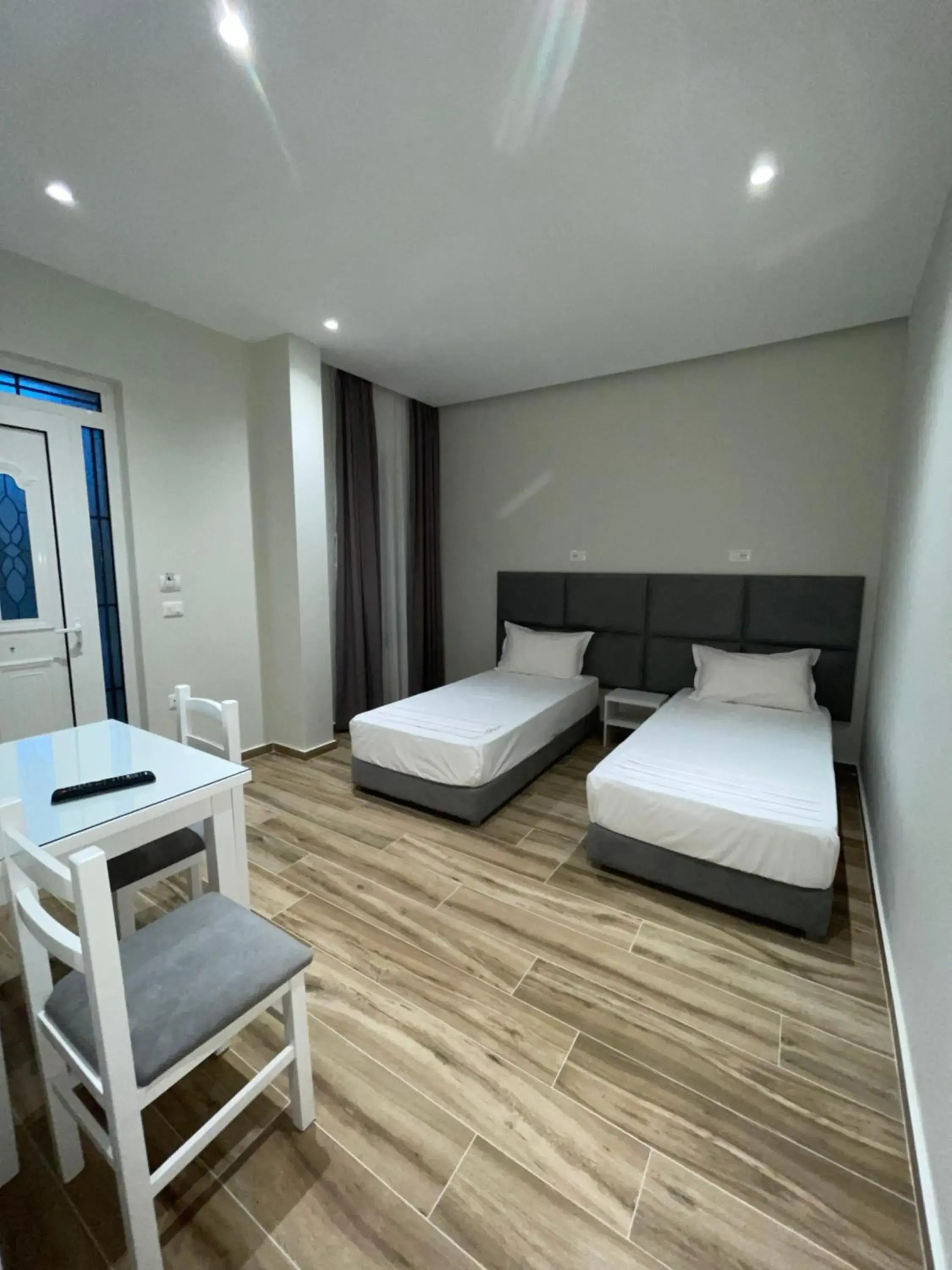 Large Double or Twin Room in Hotel Rai Large Double or Twin Room in Hotel Rai