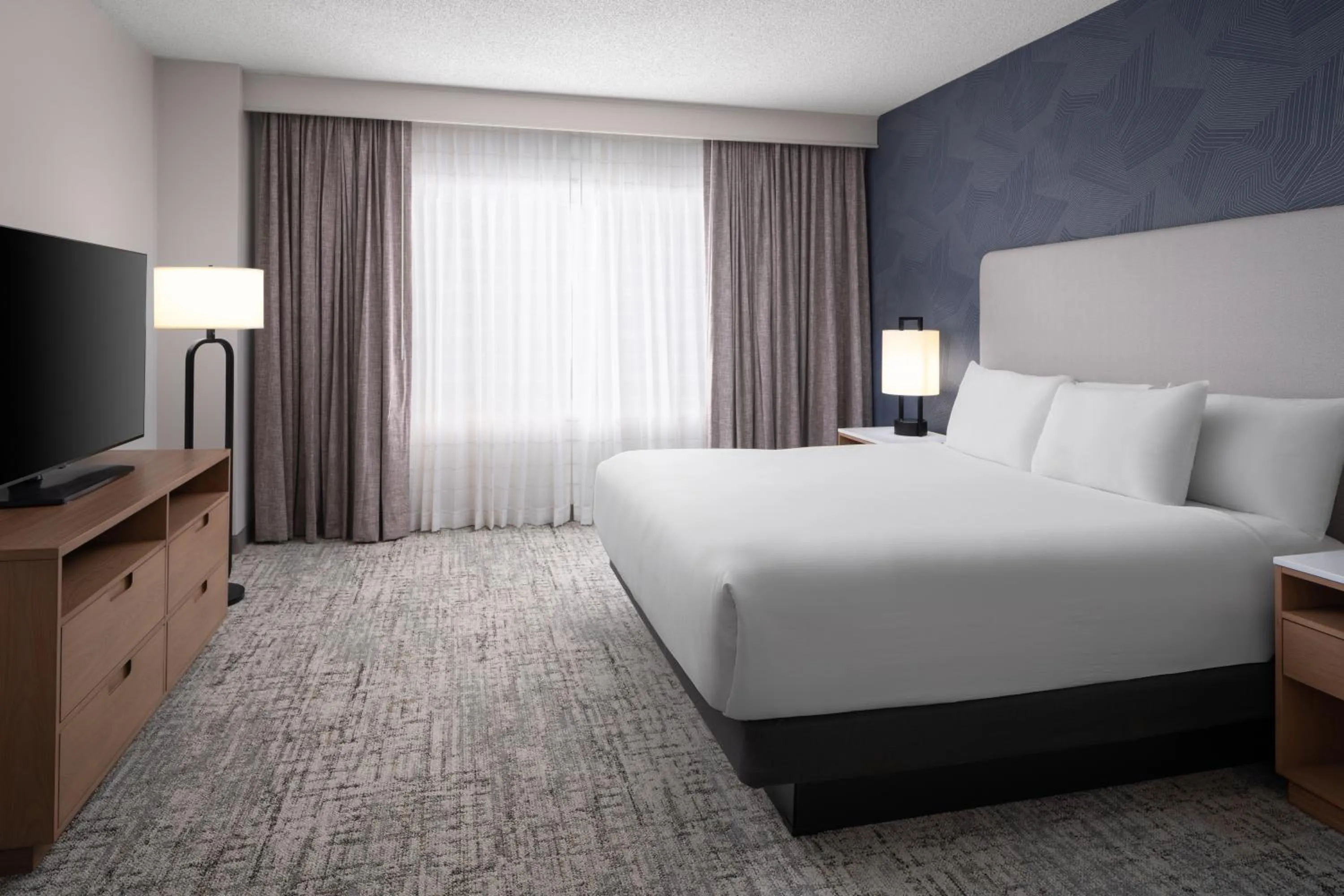 Bed in Embassy Suites by Hilton Franklin Cool Spring