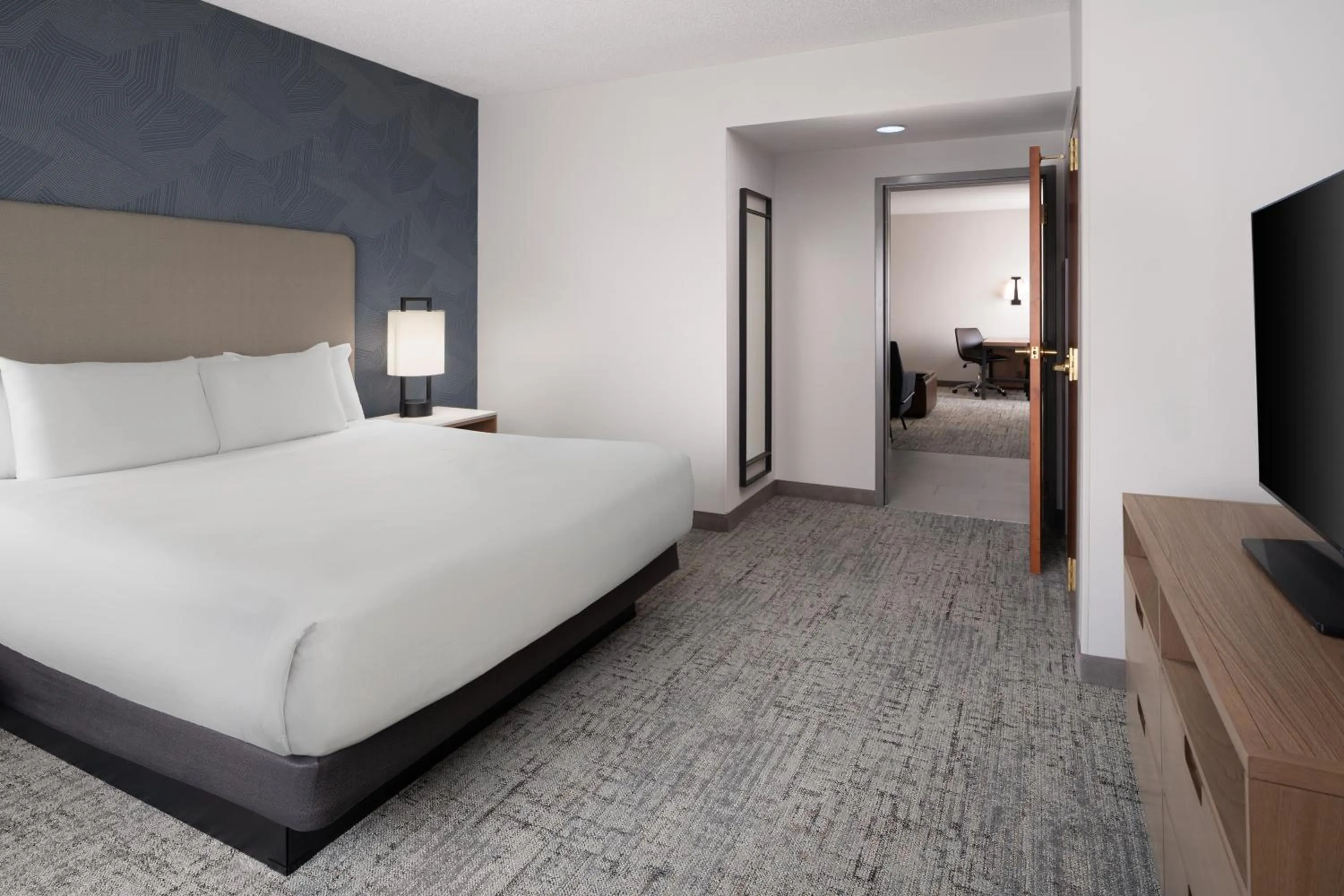 Bed in Embassy Suites by Hilton Franklin Cool Spring