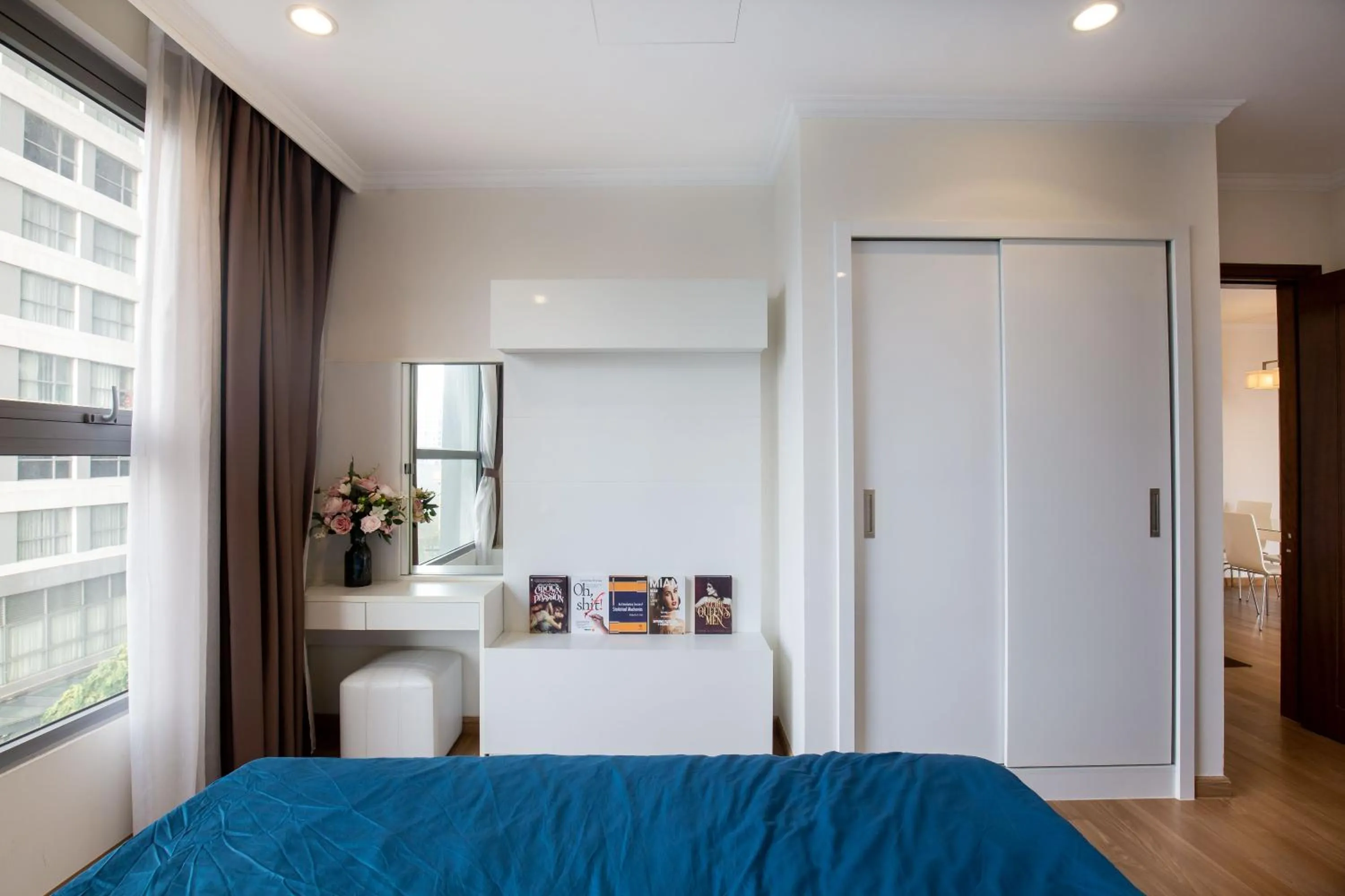 Bed in Full House Times City