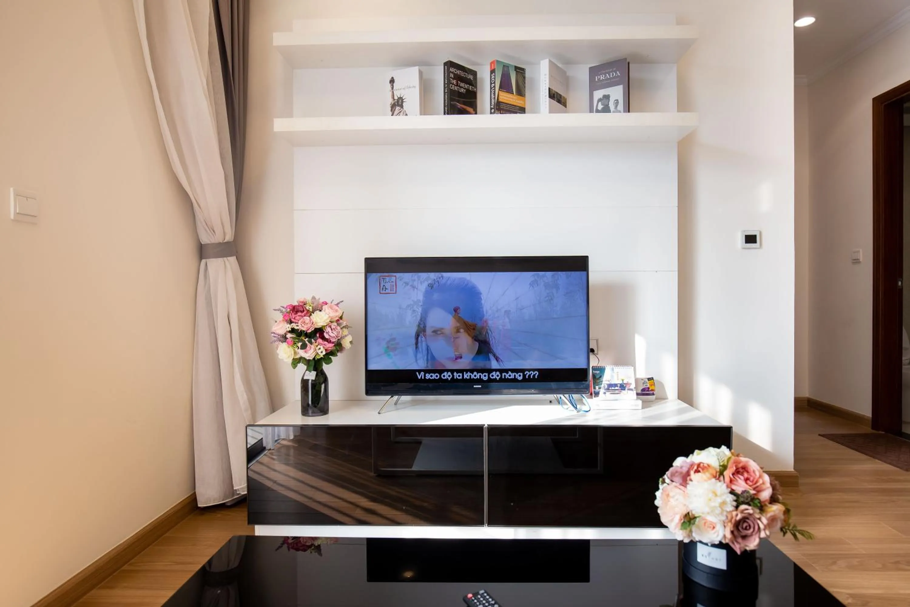 Communal lounge/ TV room in Full House Times City