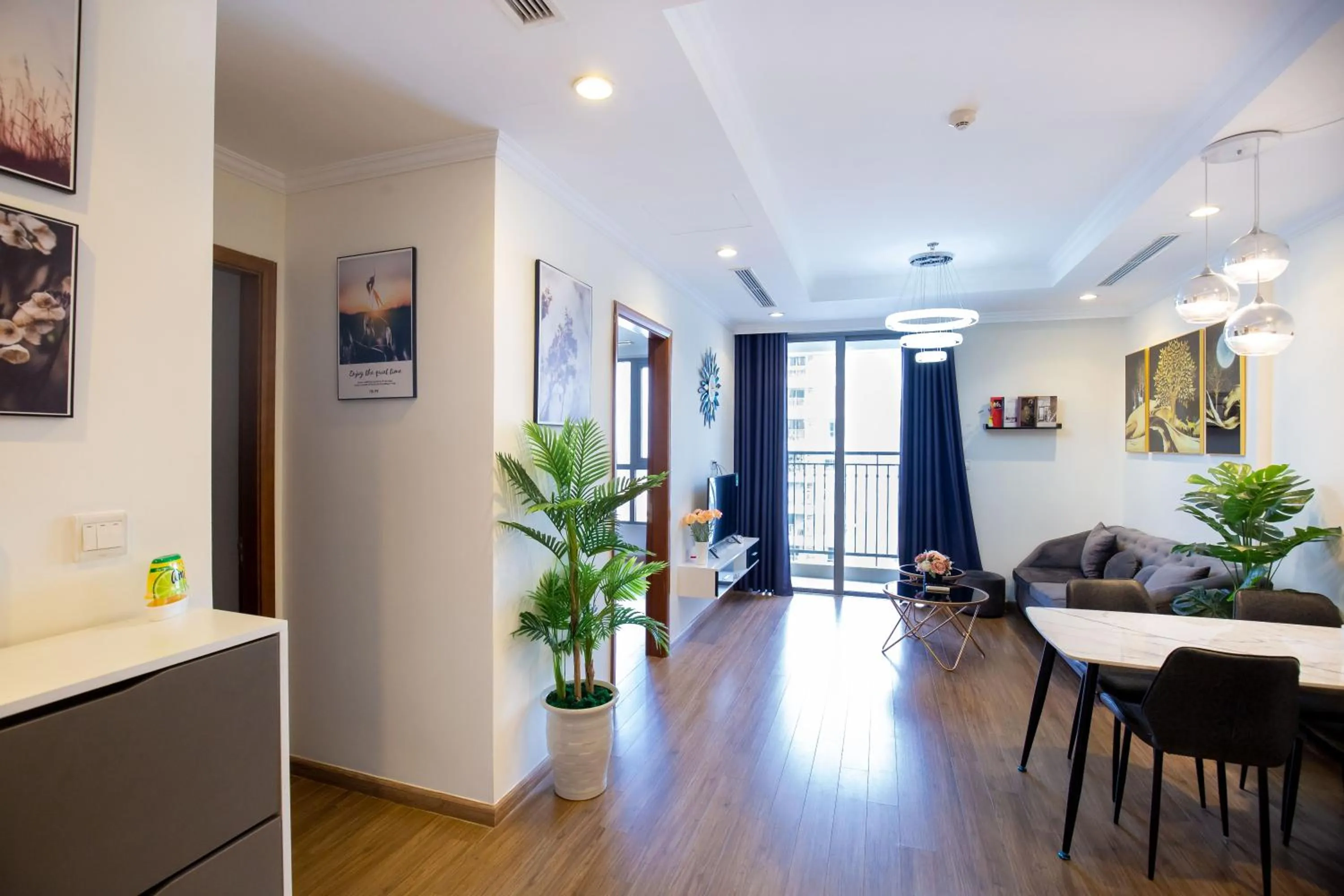 Dining area in Full House Times City