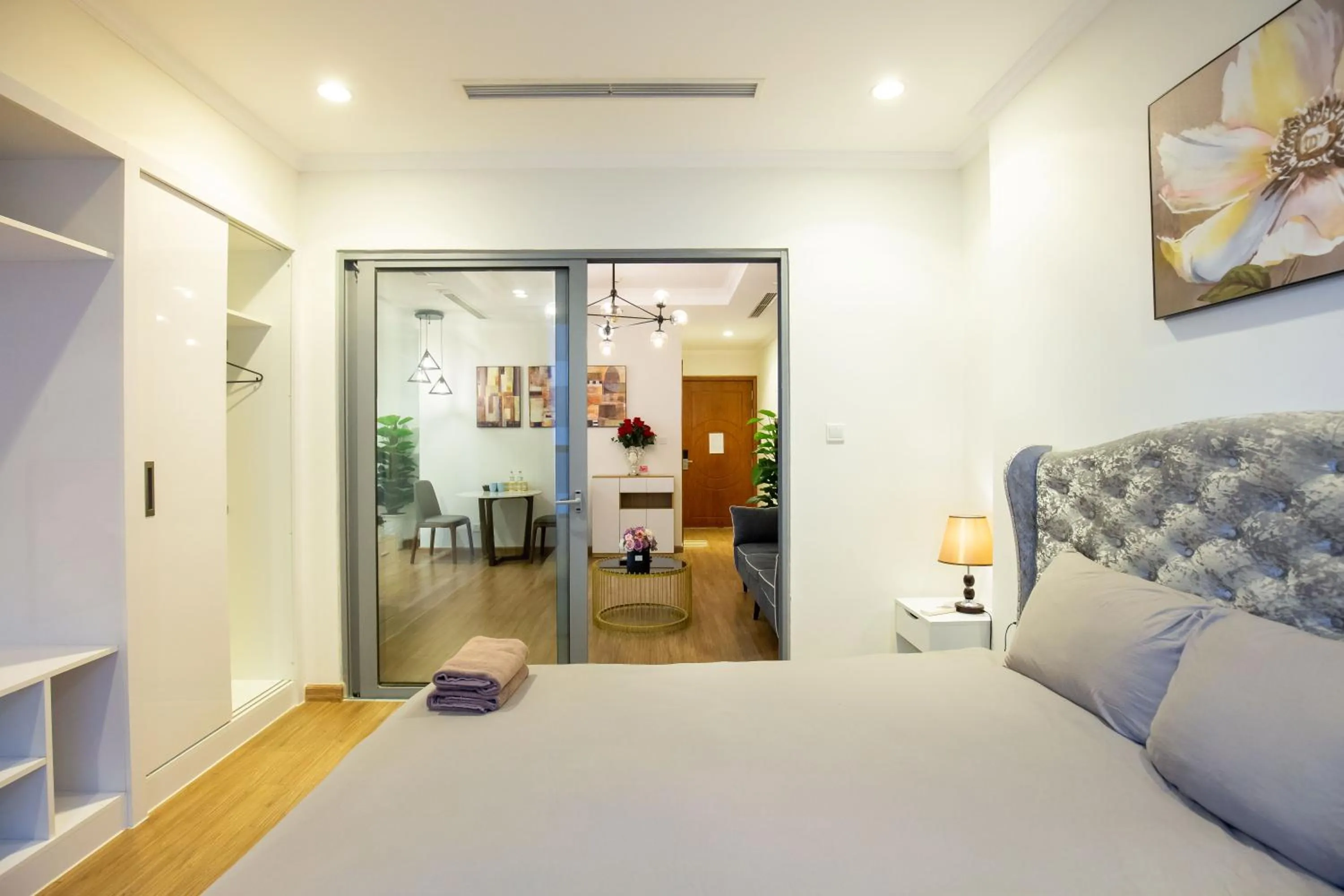 Bed in Full House Times City