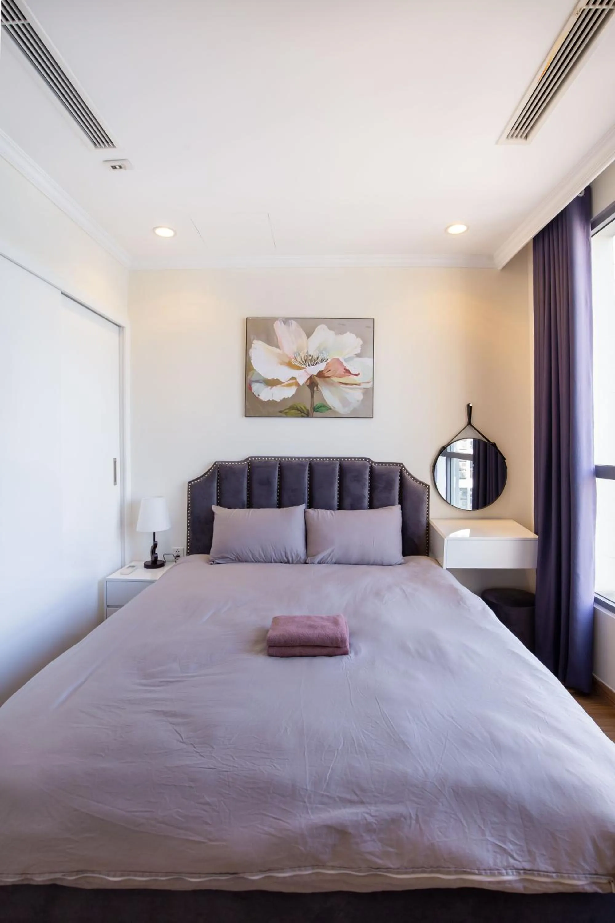 Bed in Full House Times City