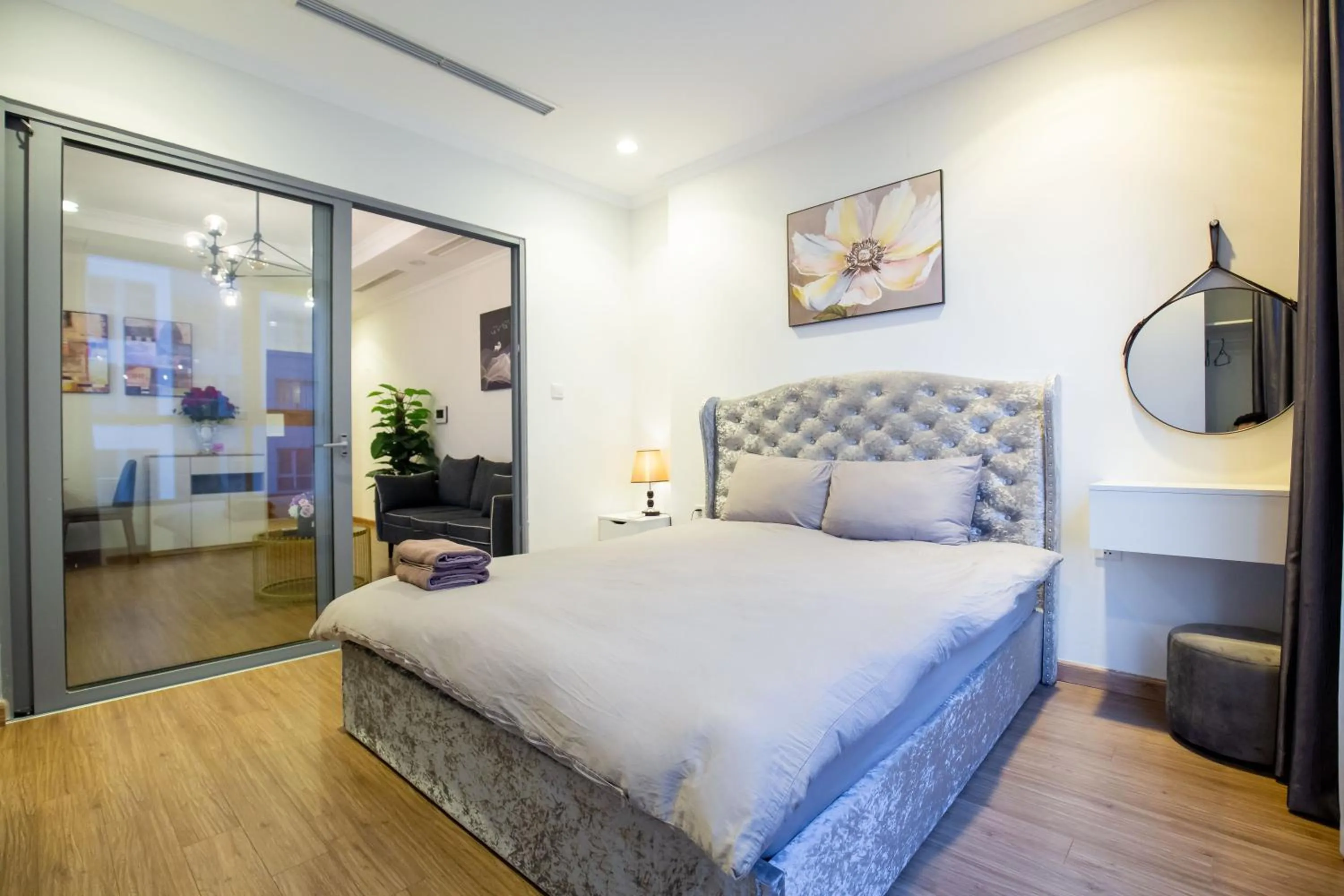 Bed in Full House Times City