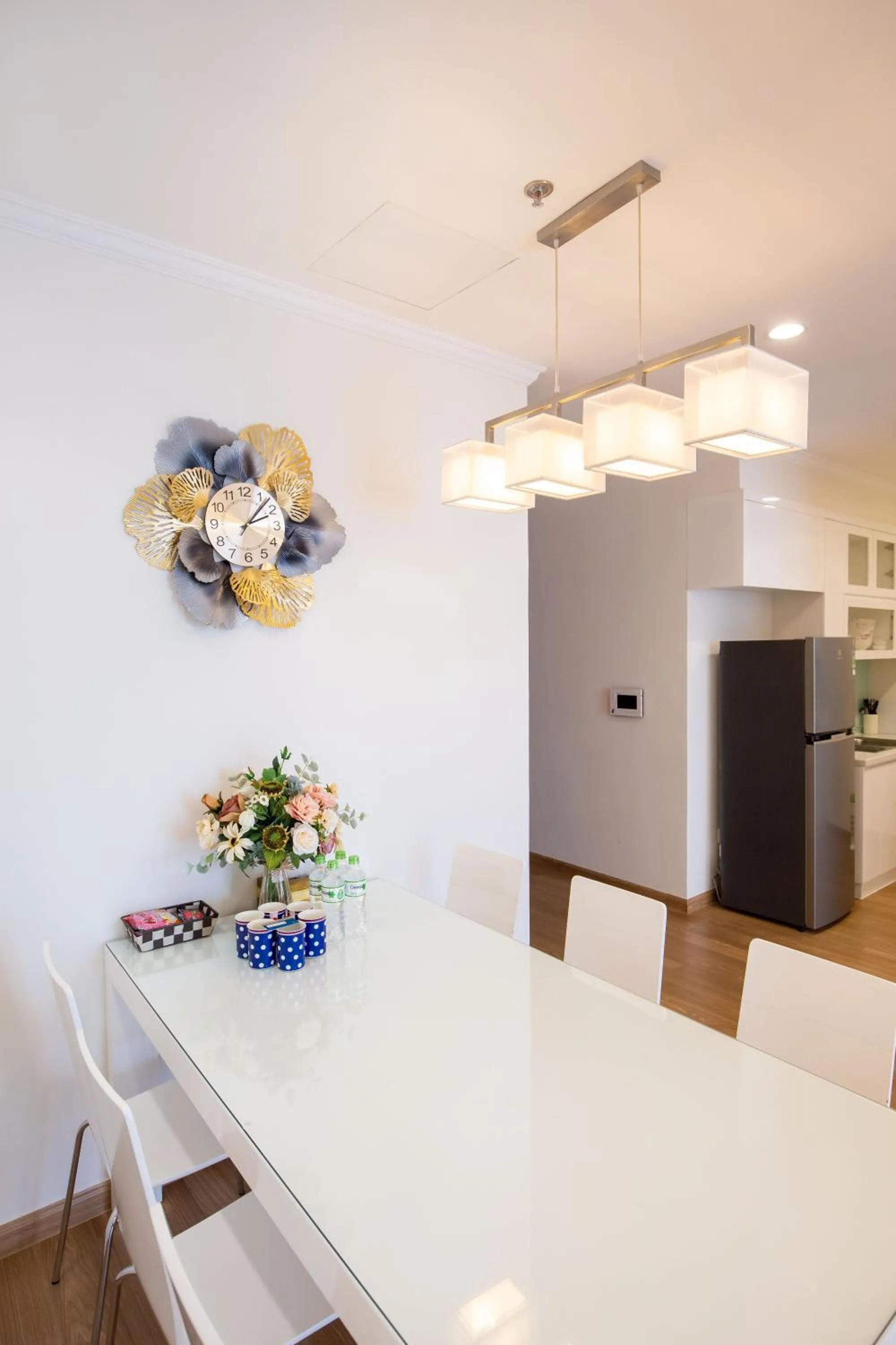 Dining area in Full House Times City