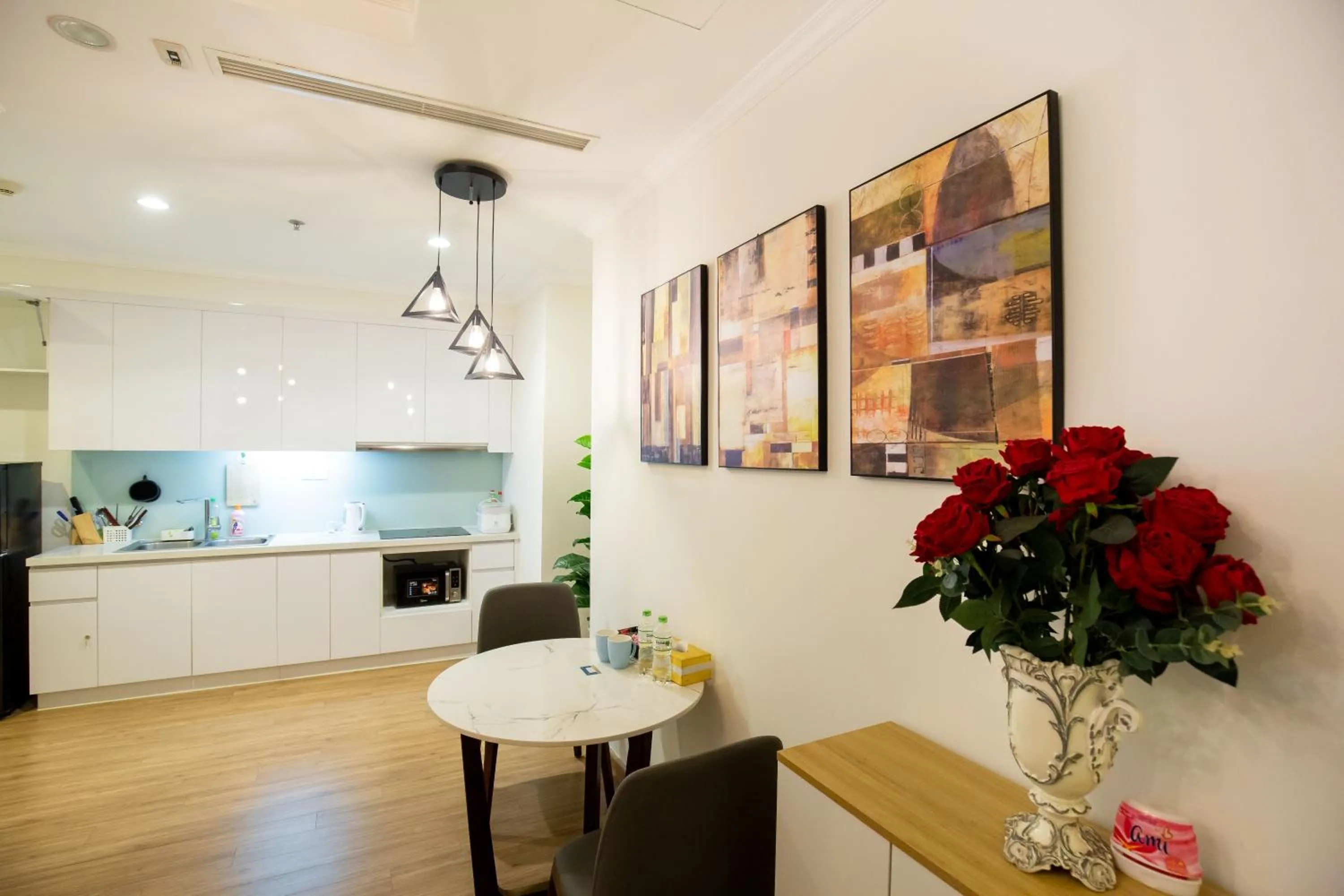 Kitchen or kitchenette in Full House Times City