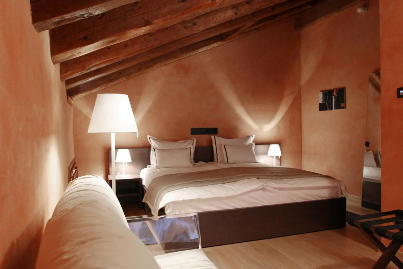 Decorative detail, Bed in Heritage Hotel Kukuriku