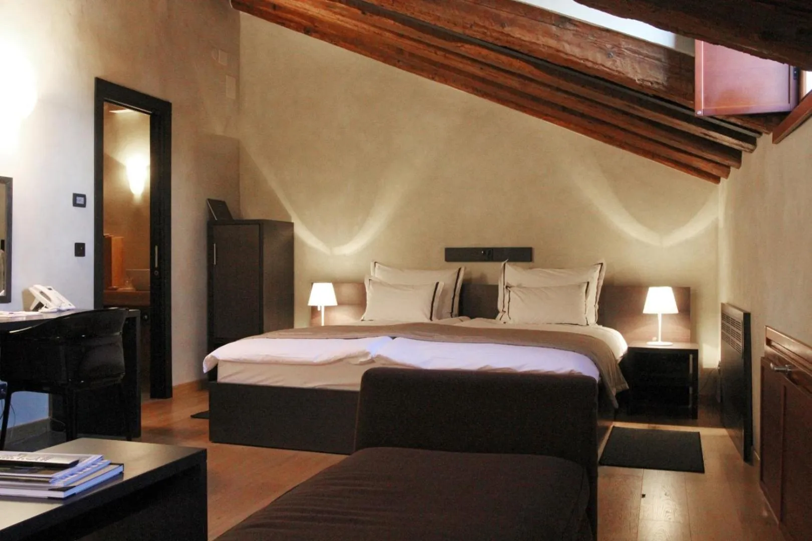 Bed in Heritage Hotel Kukuriku