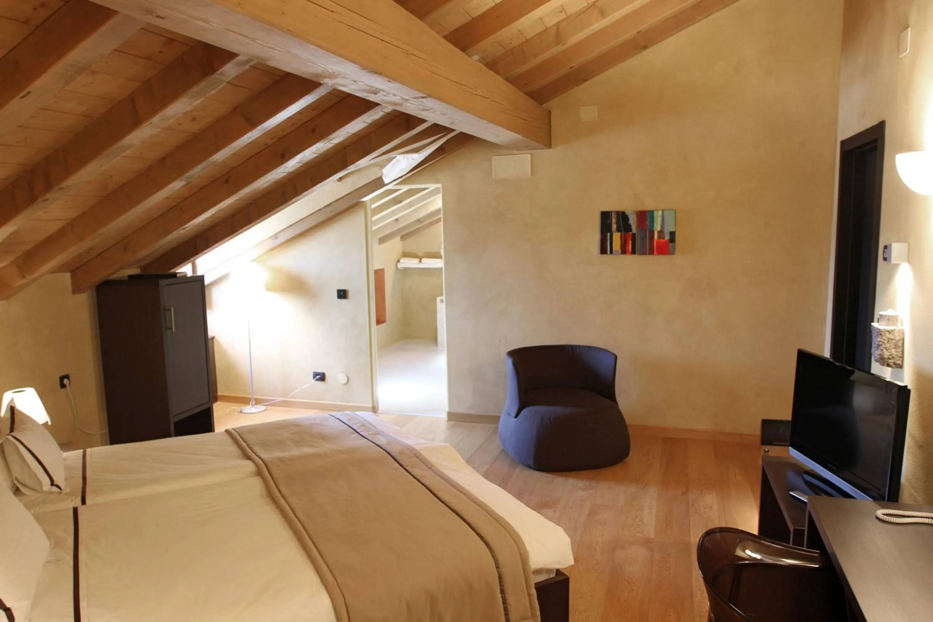 Bed in Heritage Hotel Kukuriku