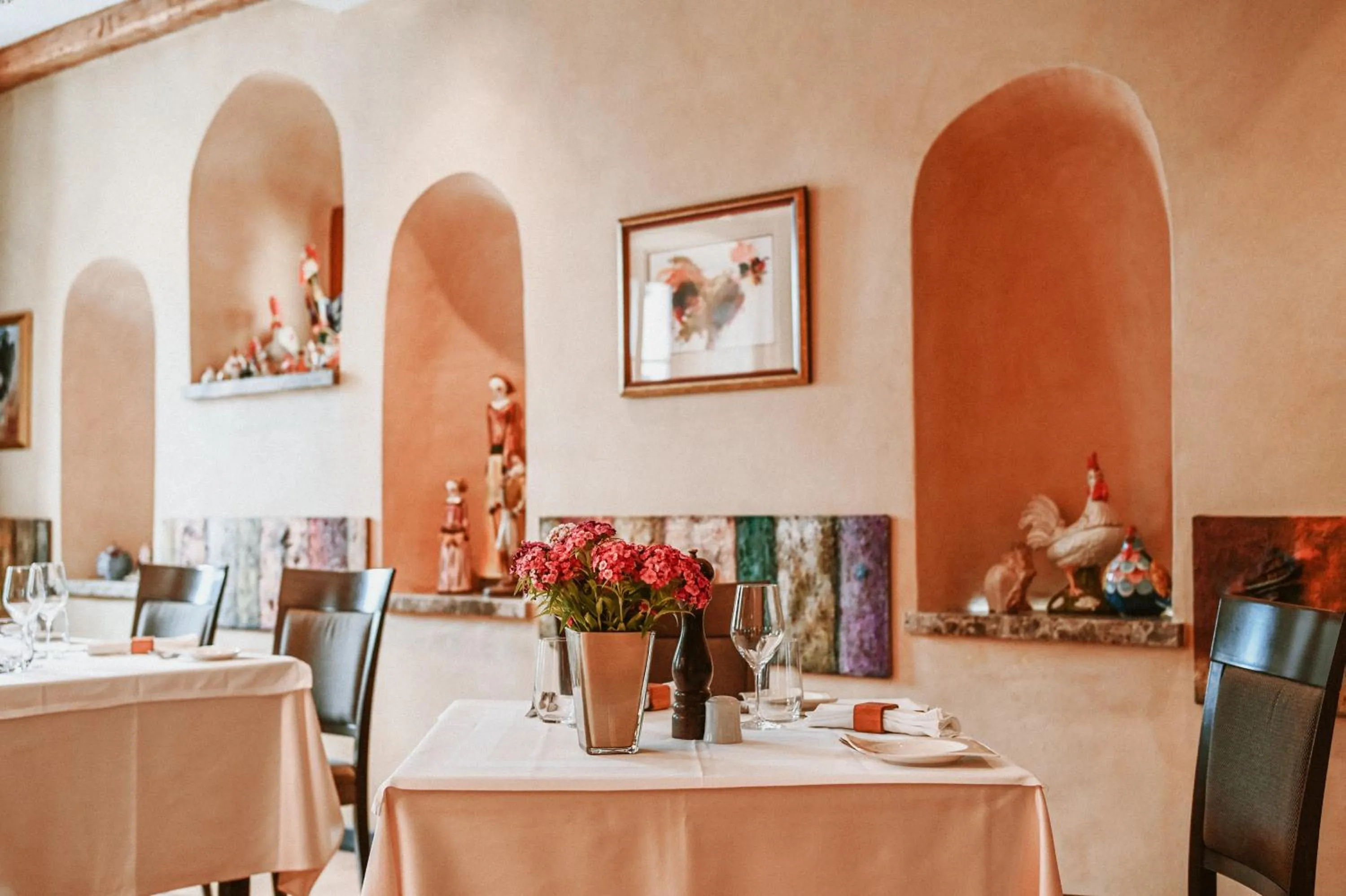 Restaurant/places to eat in Heritage Hotel Kukuriku