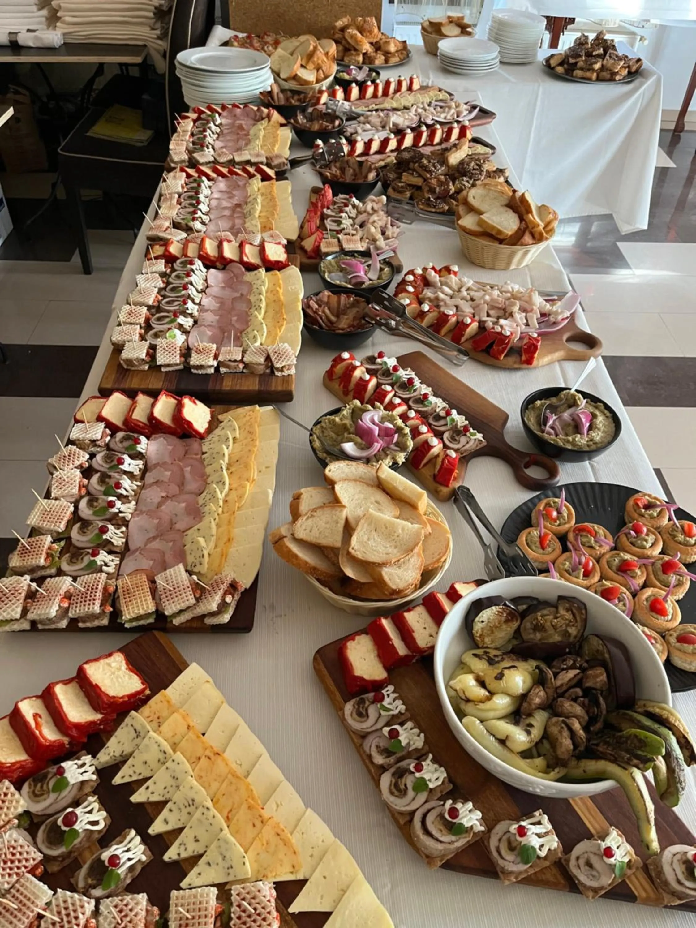 Breakfast in Hotel boutique Garden Resort by Brancoveanu