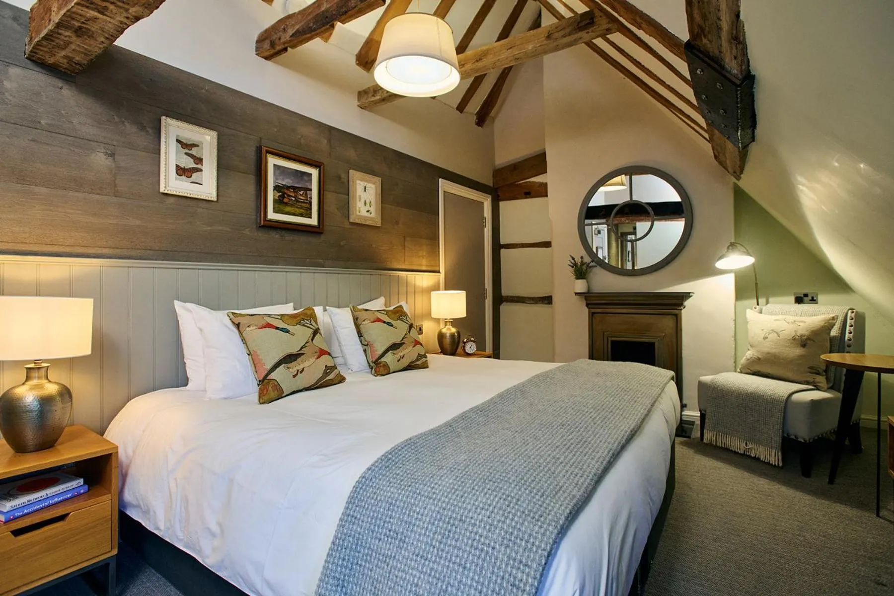 Bedroom, Bed in The Red Lion