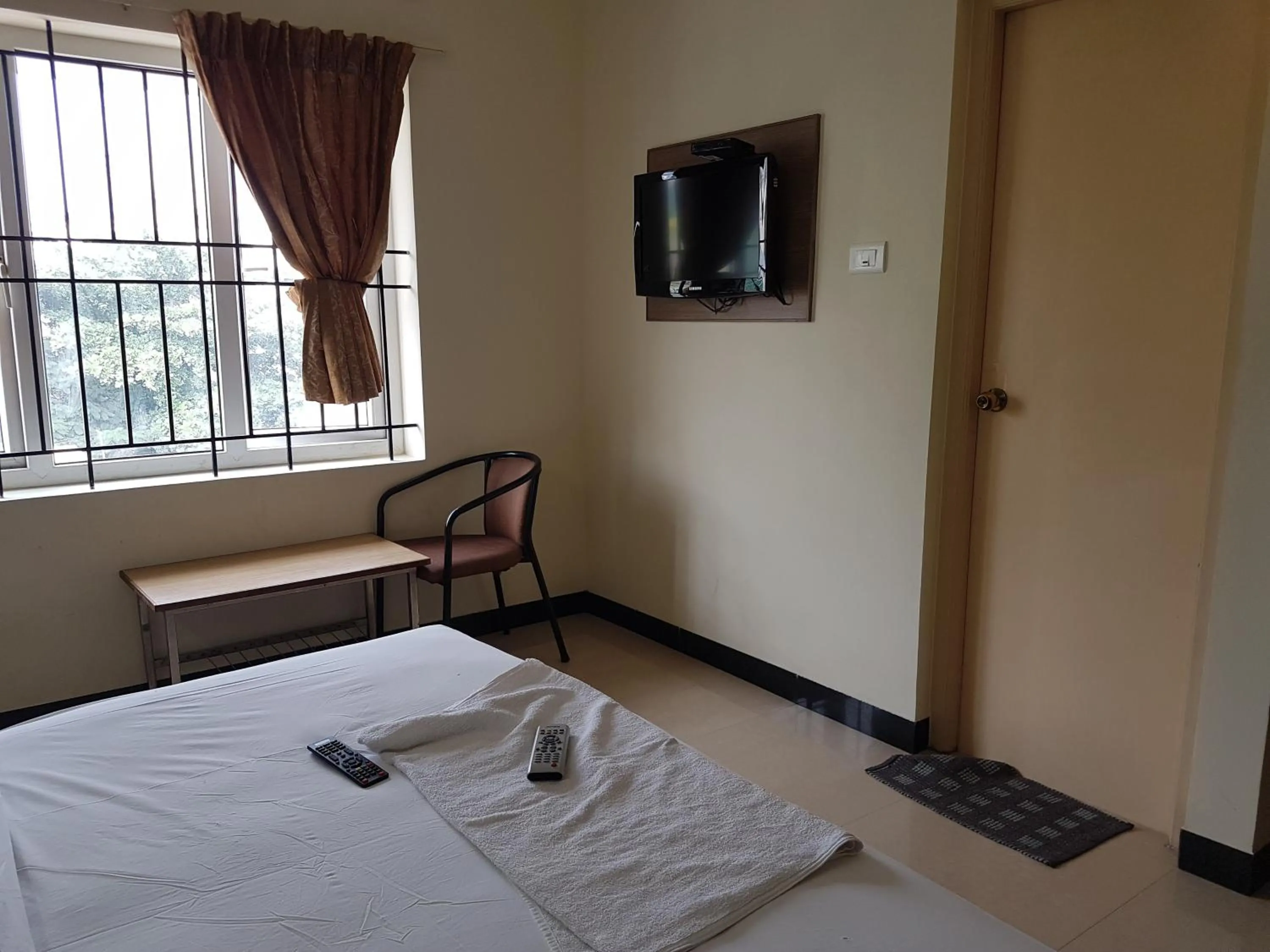 Bedroom, Bed in SK Residency