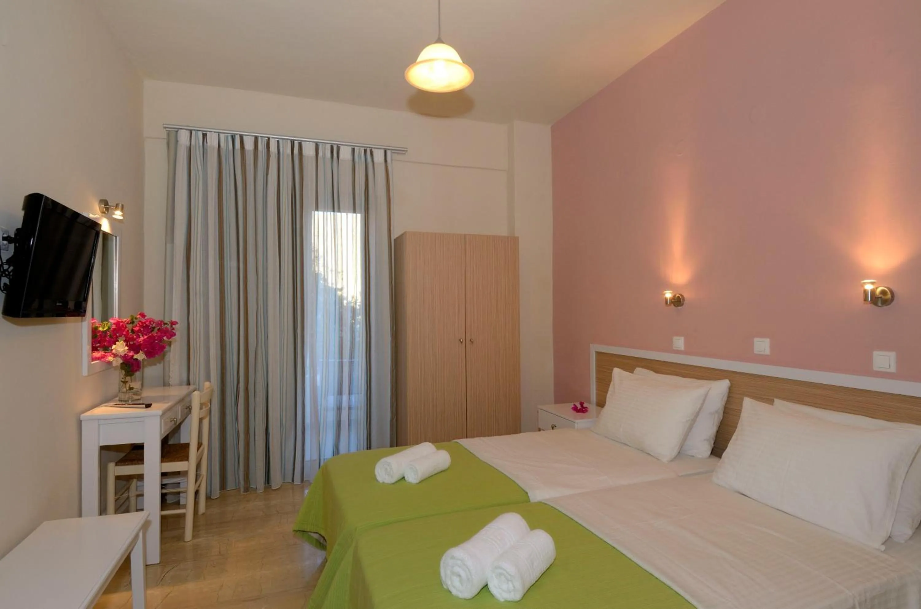 Bedroom, Bed in Costas & Chrysoula