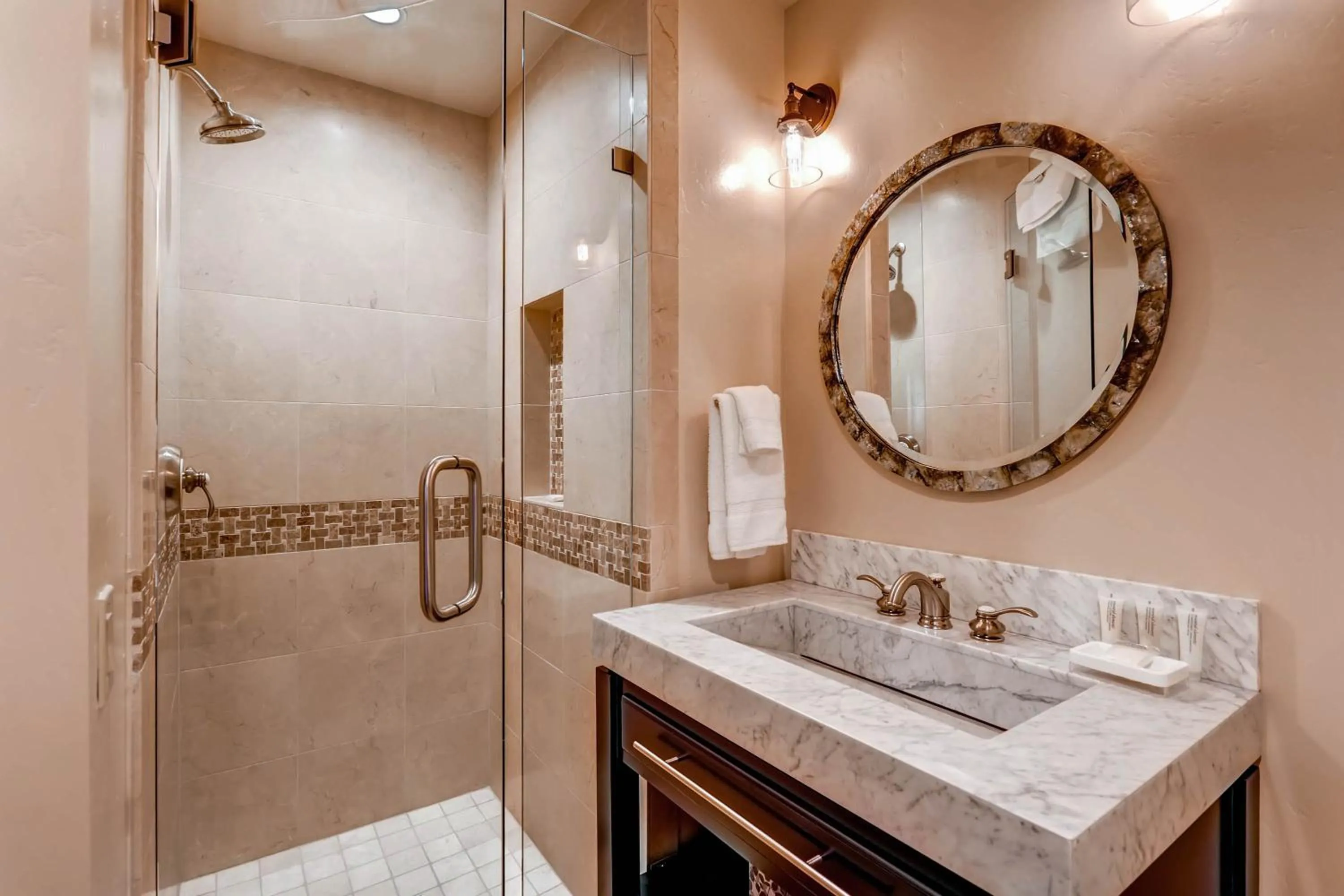 Bathroom in Highlands Lodge #107