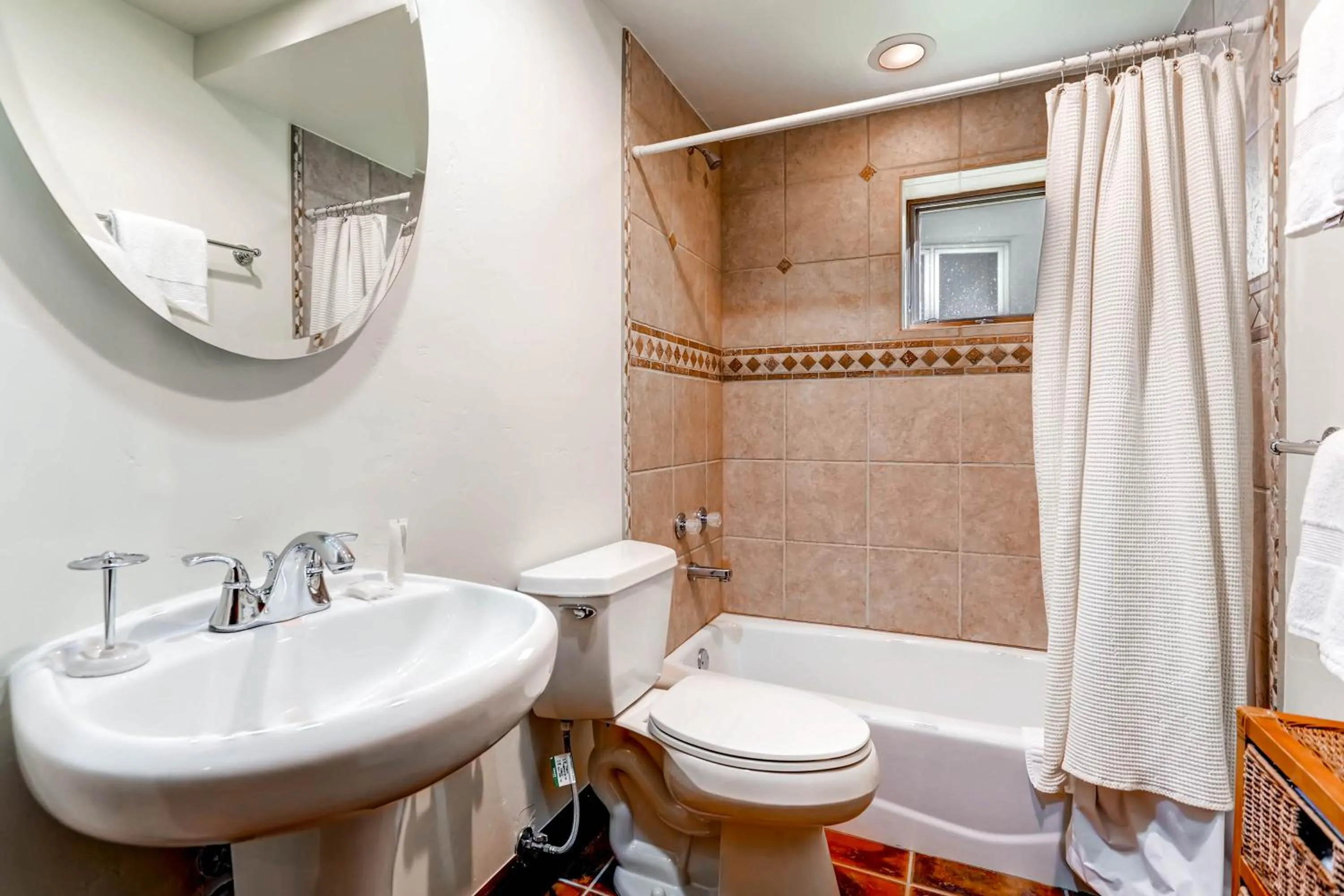 Bathroom in Highlands Lodge #107