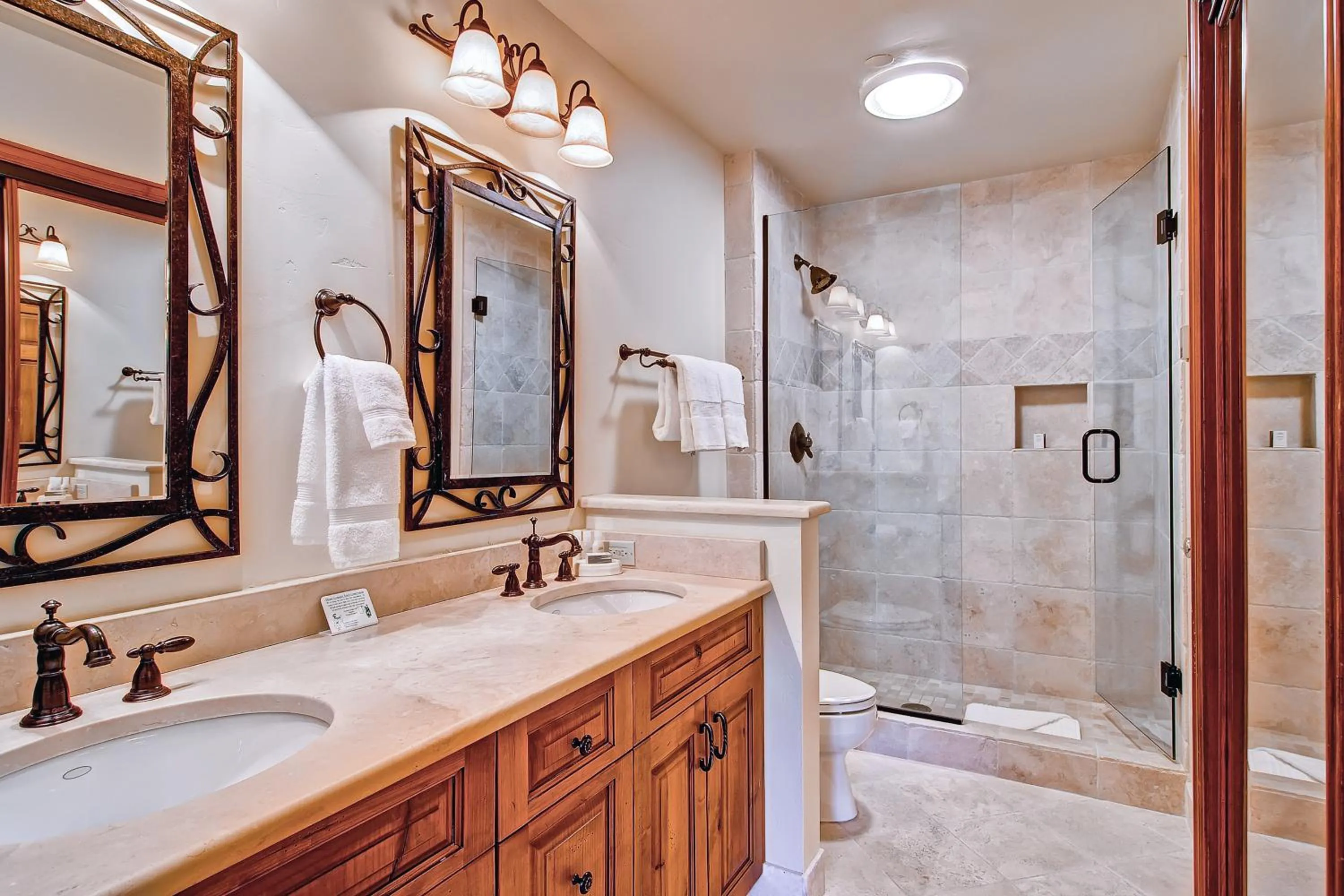 Bathroom in Highlands Lodge #107