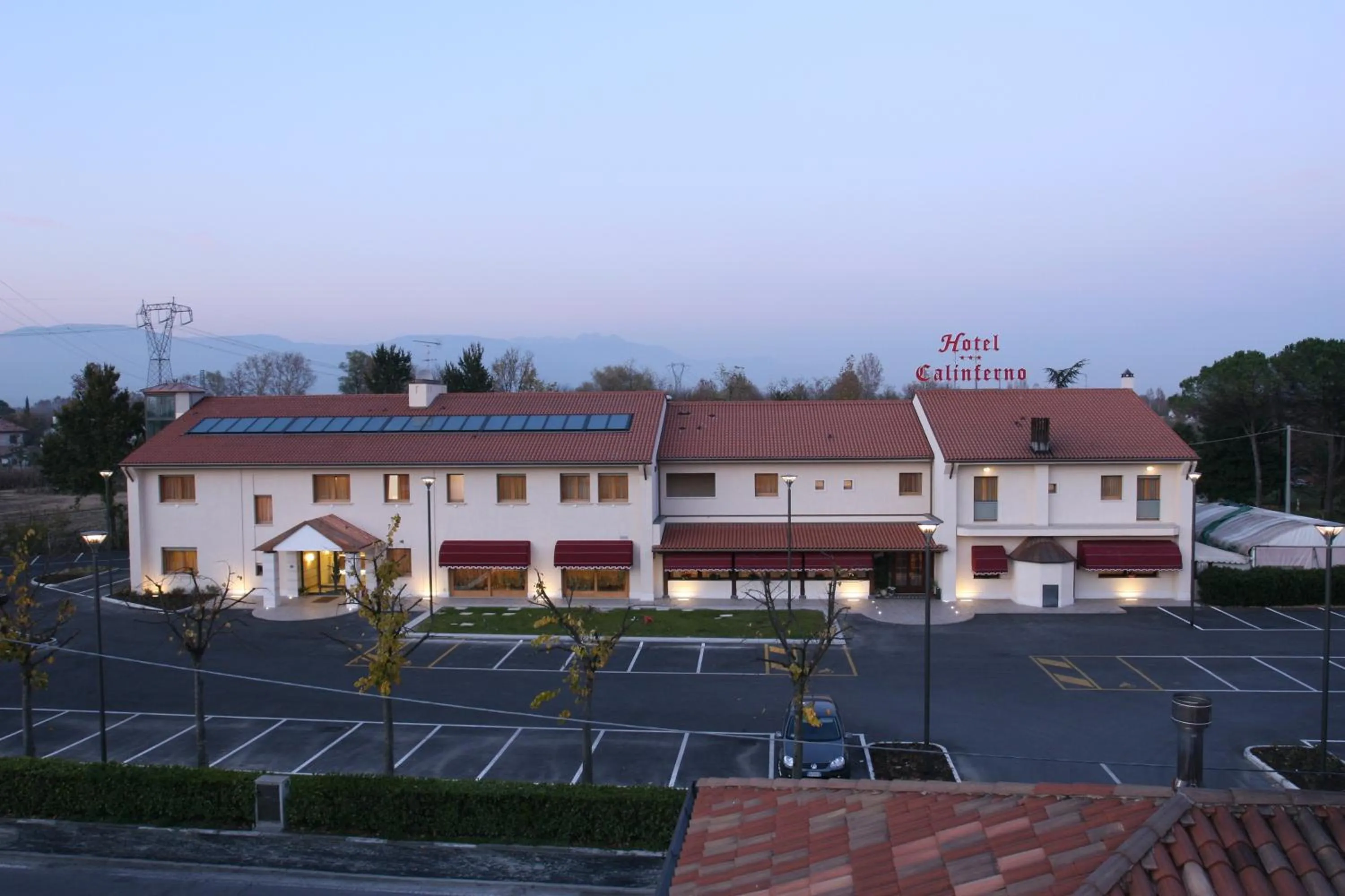Property building in Hotel Calinferno