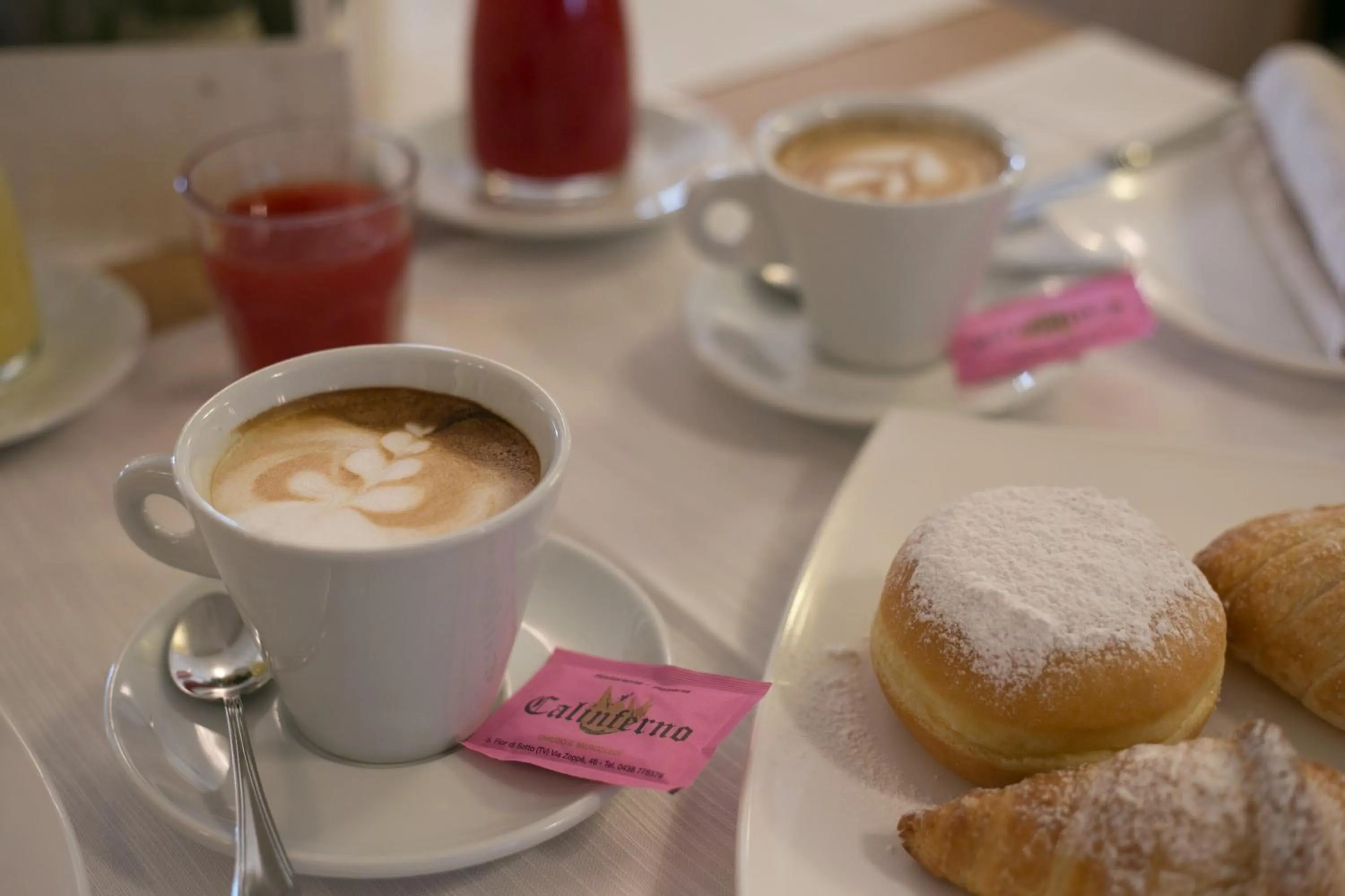 Breakfast in Hotel Calinferno