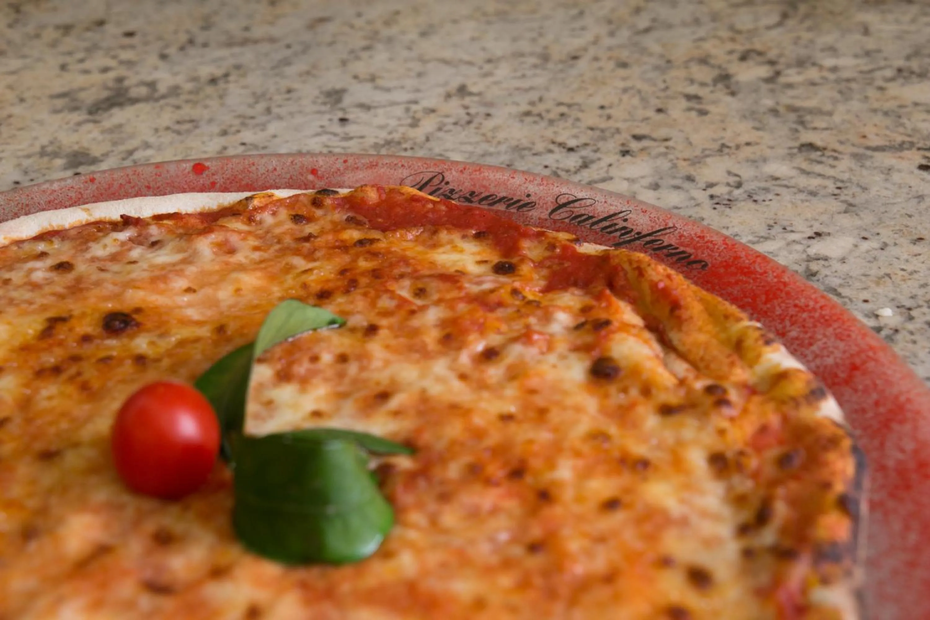 Restaurant/places to eat in Hotel Calinferno