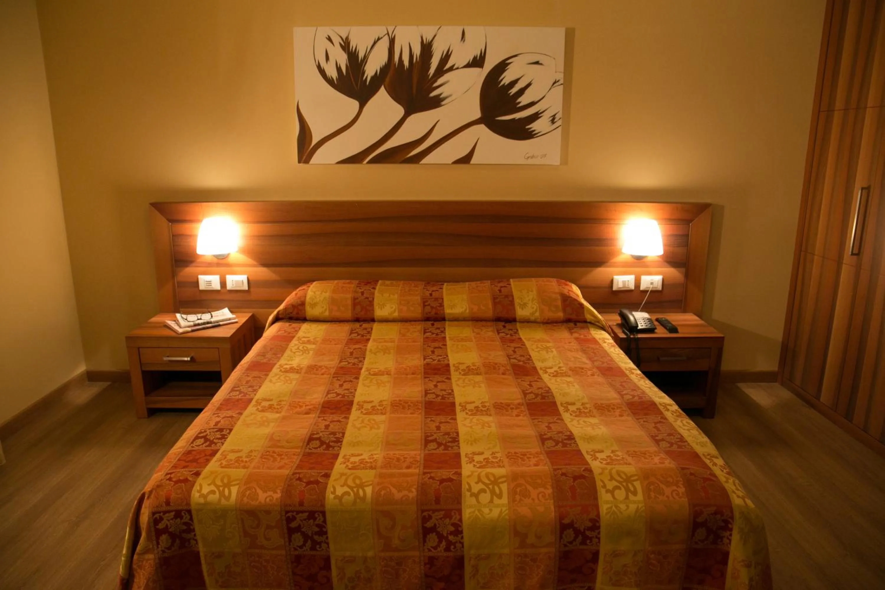 Photo of the whole room, Bed in Hotel Calinferno