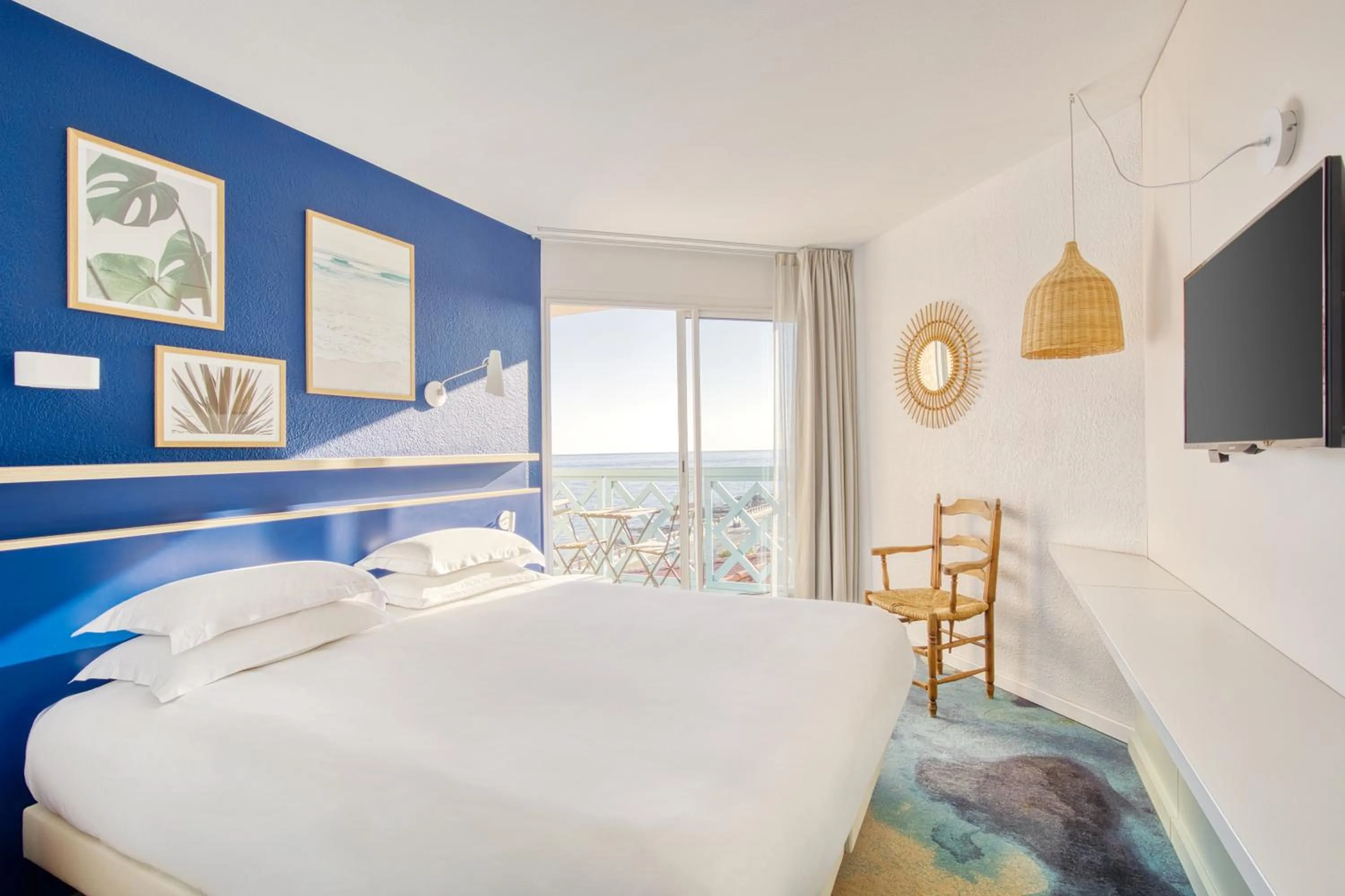 Bed in Hotel Paradou Mediterranee, BW Signature Collection by Best Western