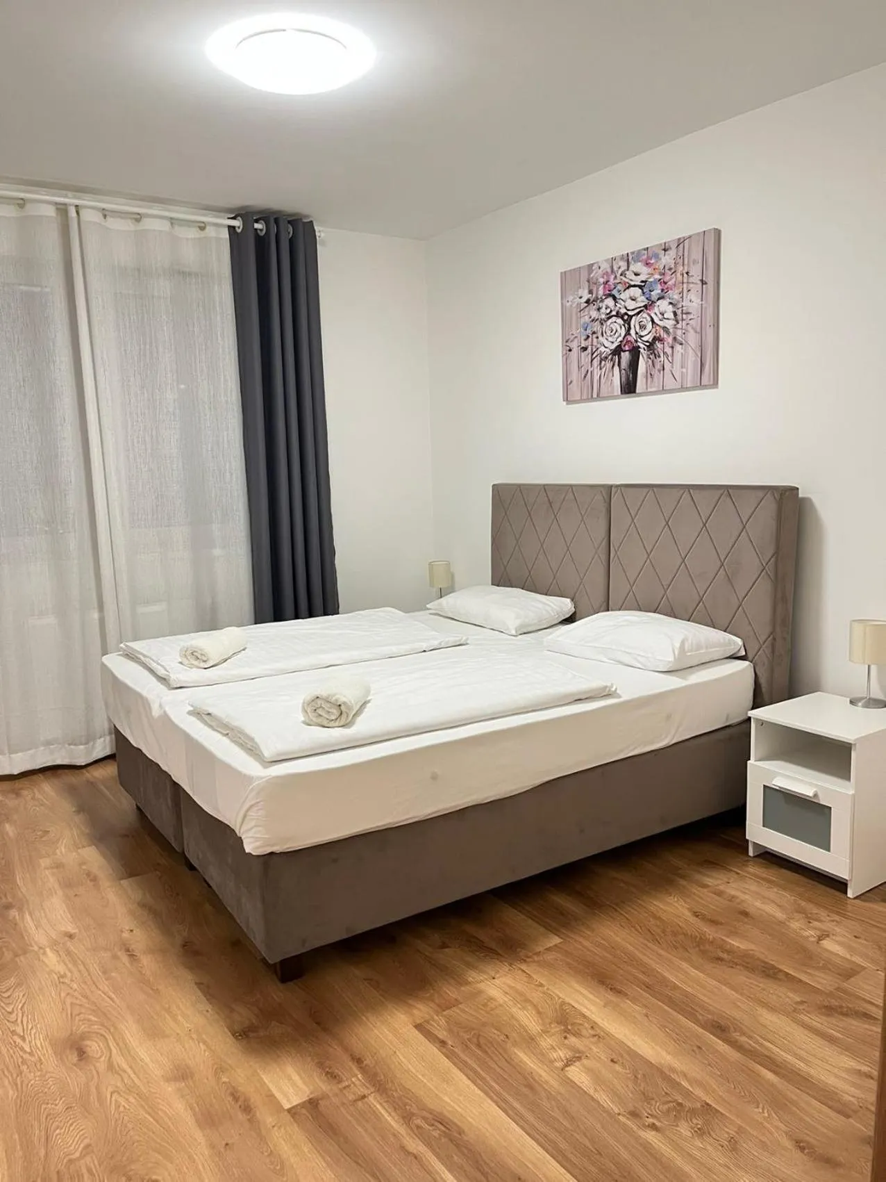 Property building, Bed in Corvin Rose Apartment Hotel