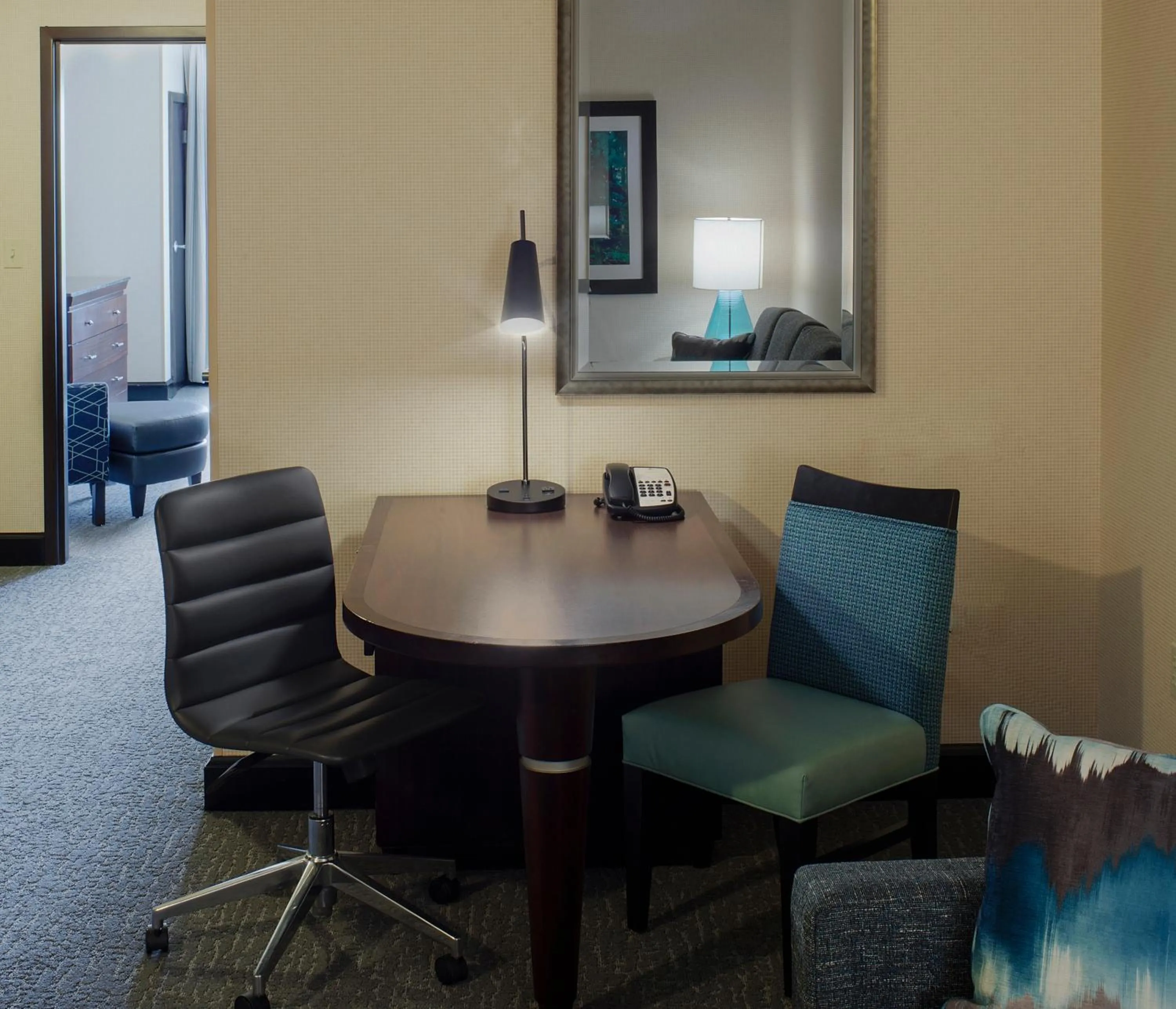 DoubleTree Suites by Hilton Bentonville