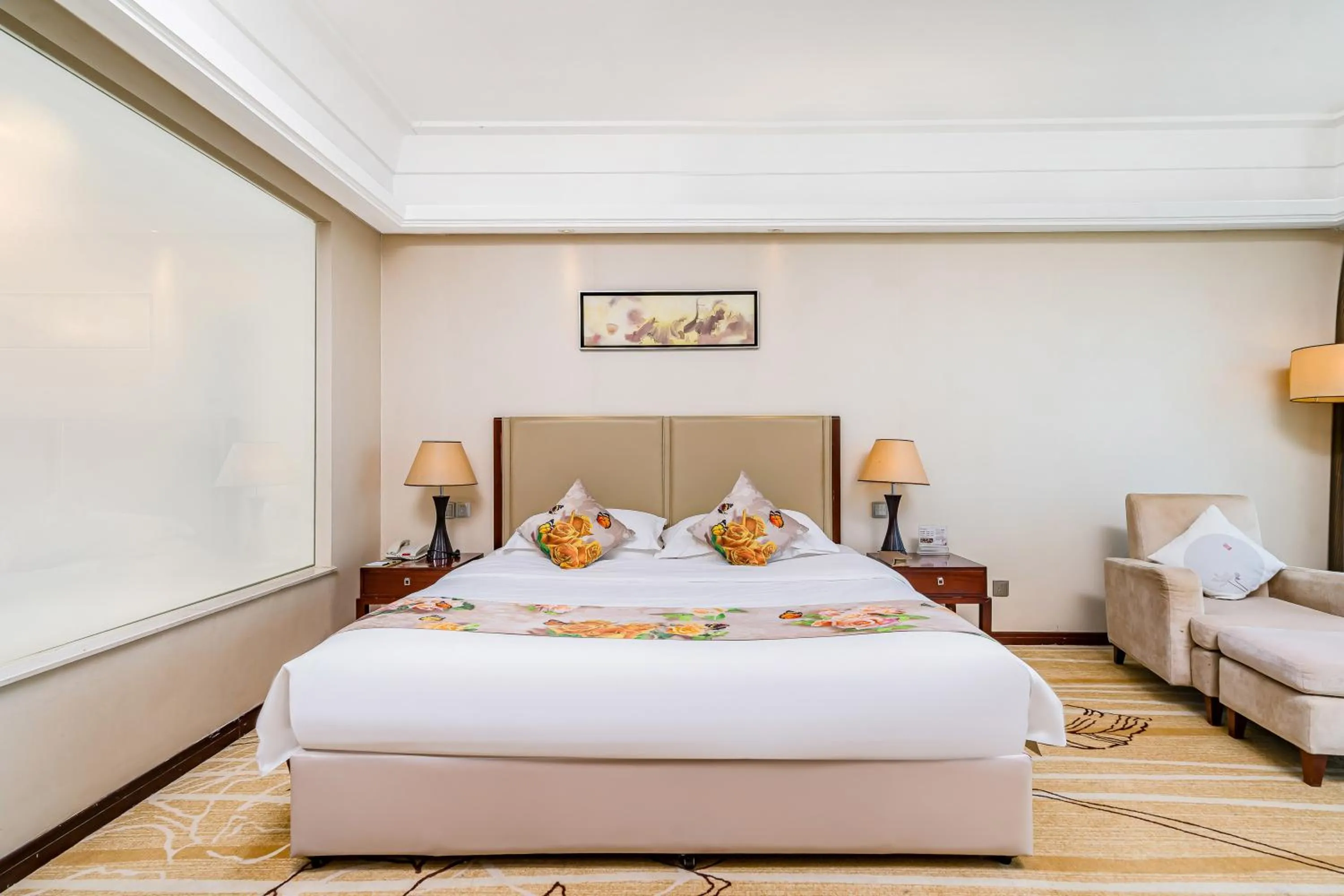 Bed in Langfang Arcadia International Hotel