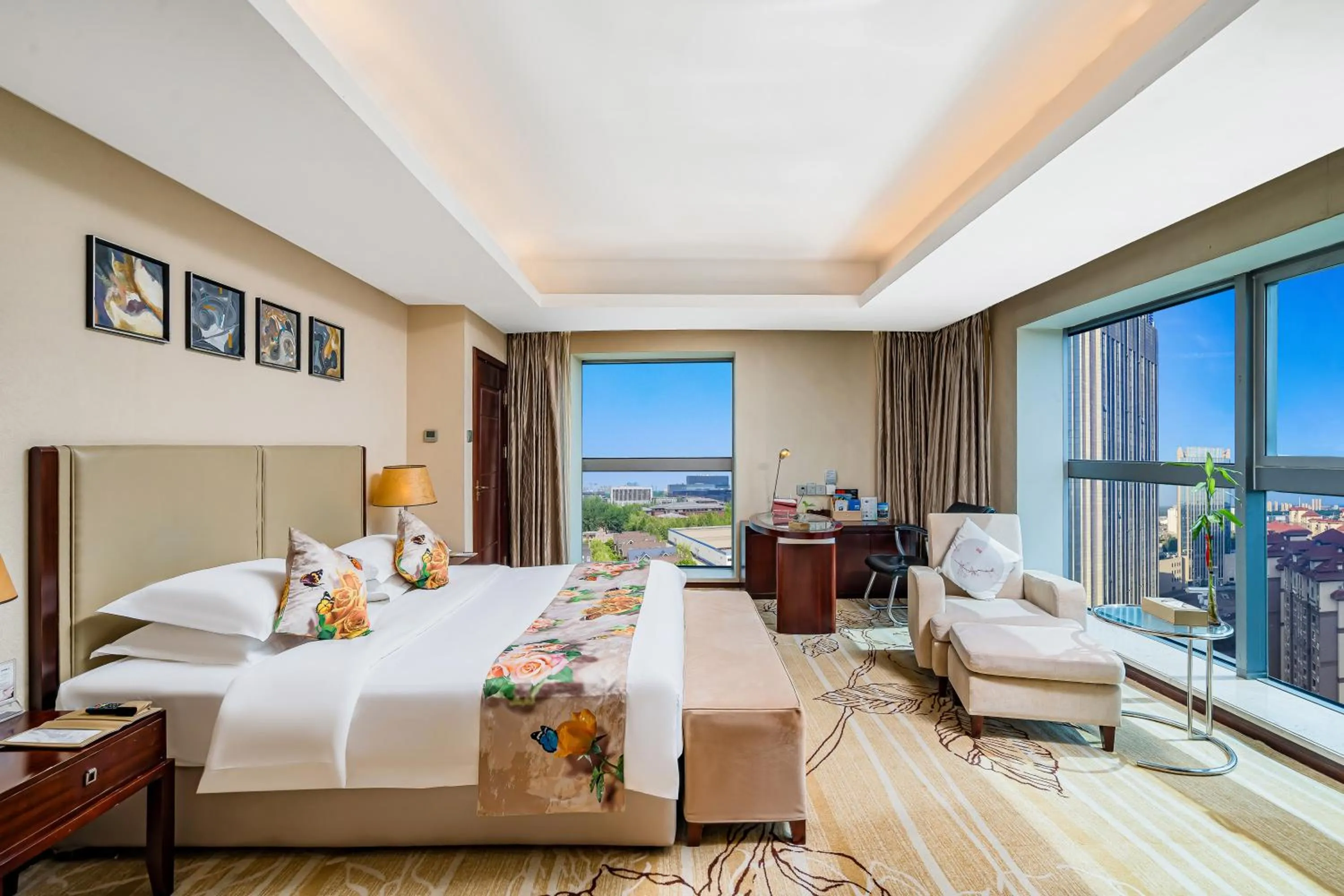 Bed in Langfang Arcadia International Hotel