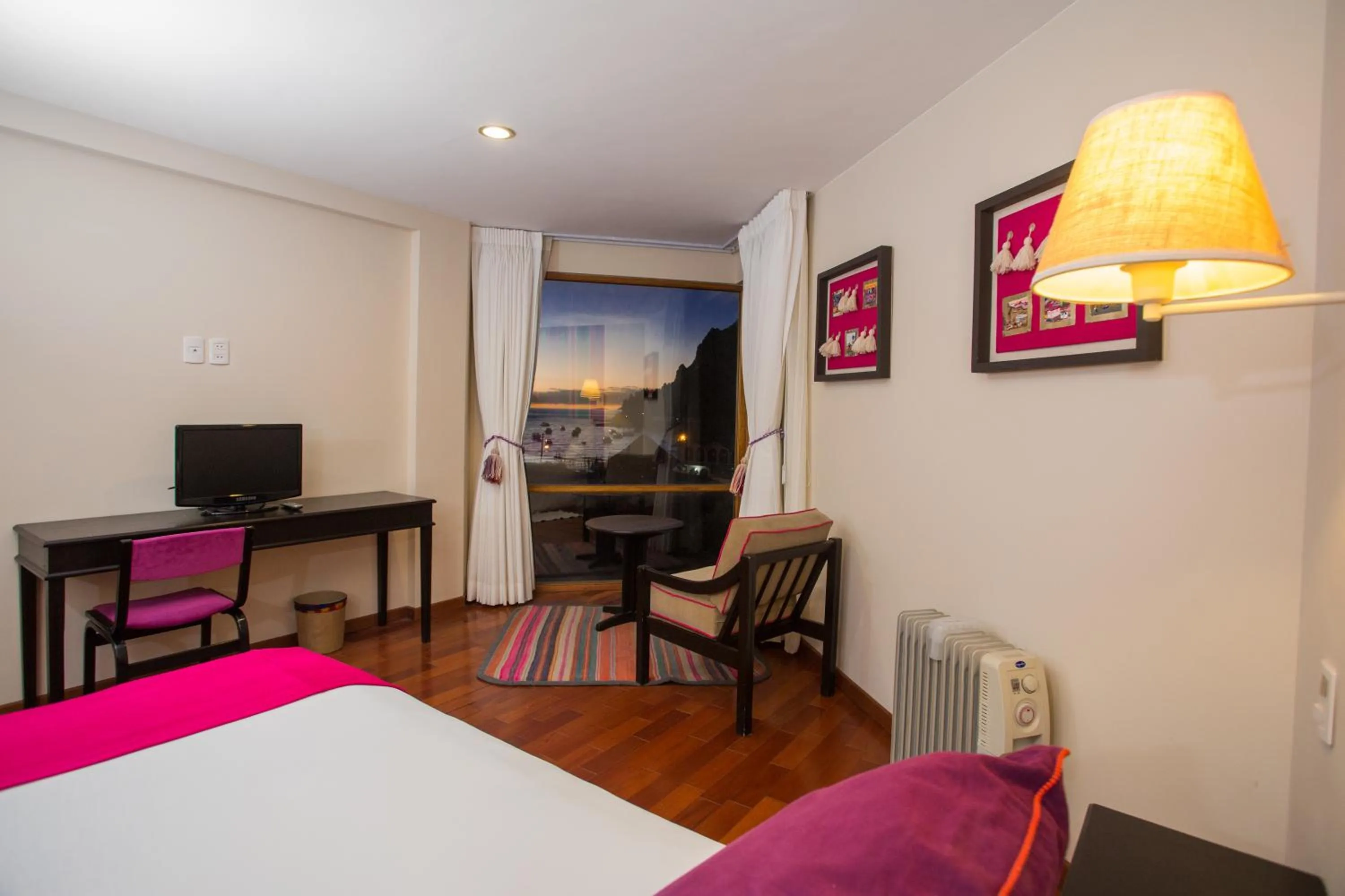 Lake view, Bed in Hotel Rosario Lago Titicaca