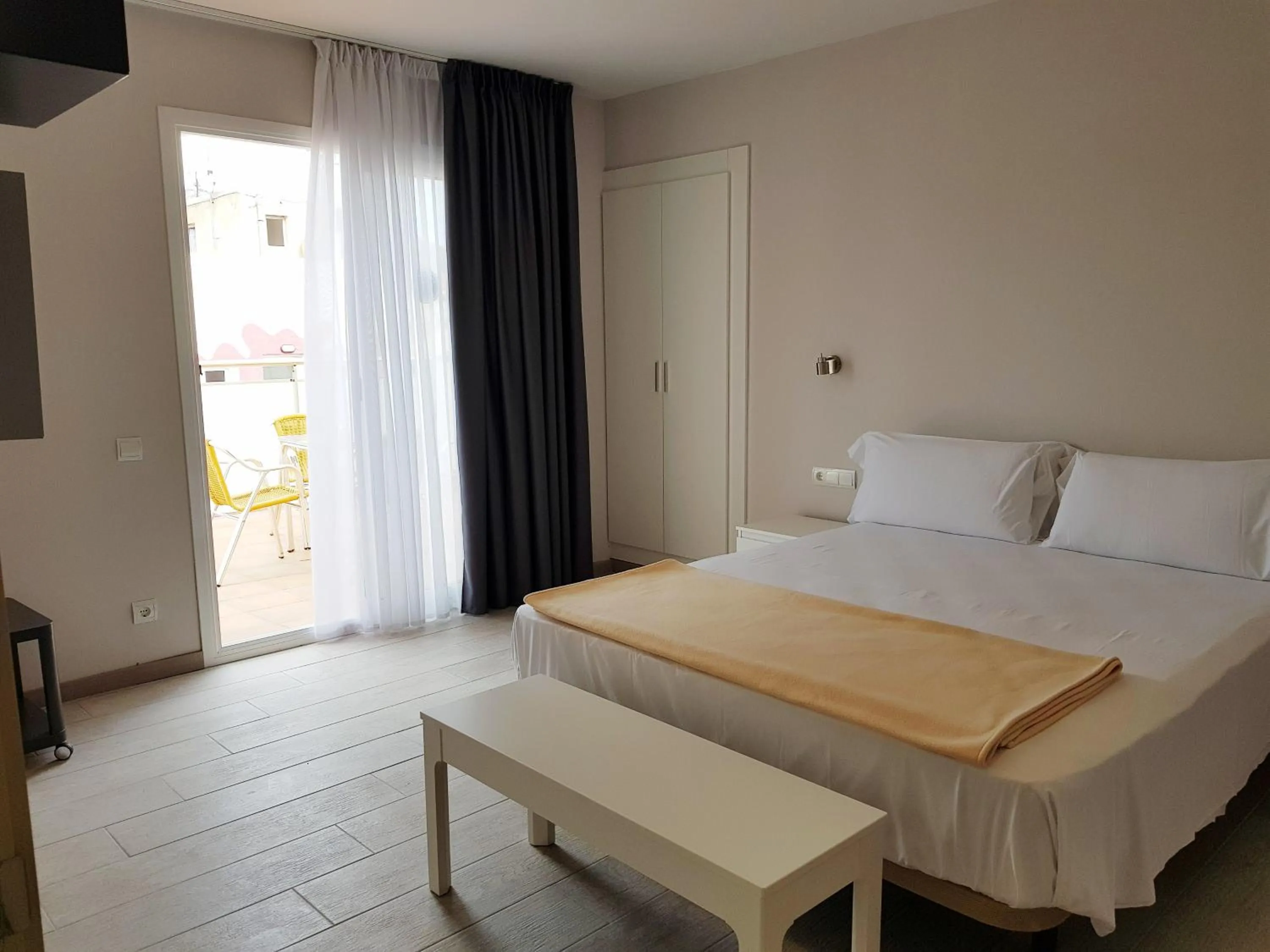 Bed in Apartamentos Comfort Calella
