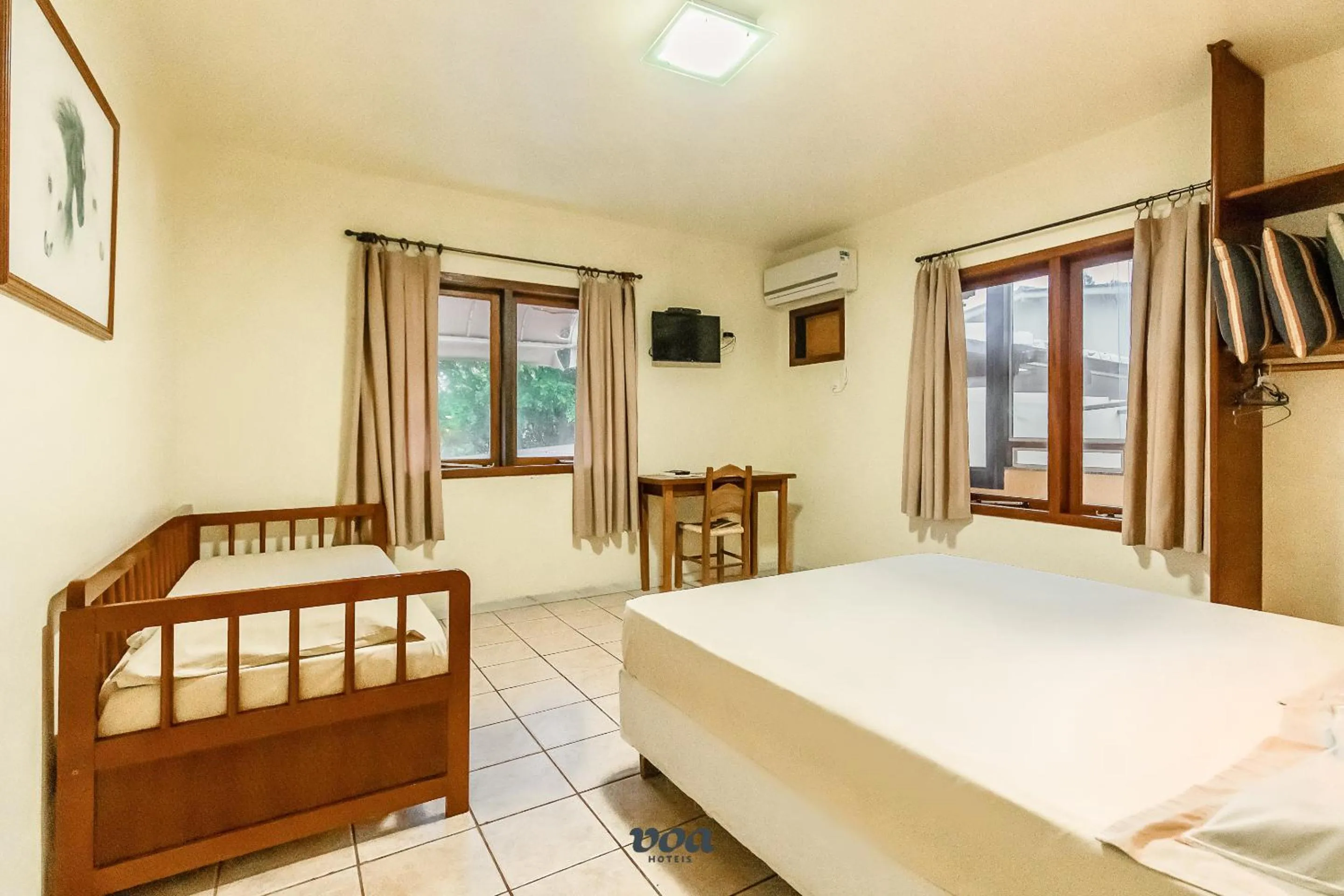 Photo of the whole room, Bed in VOA Samuka Hotel