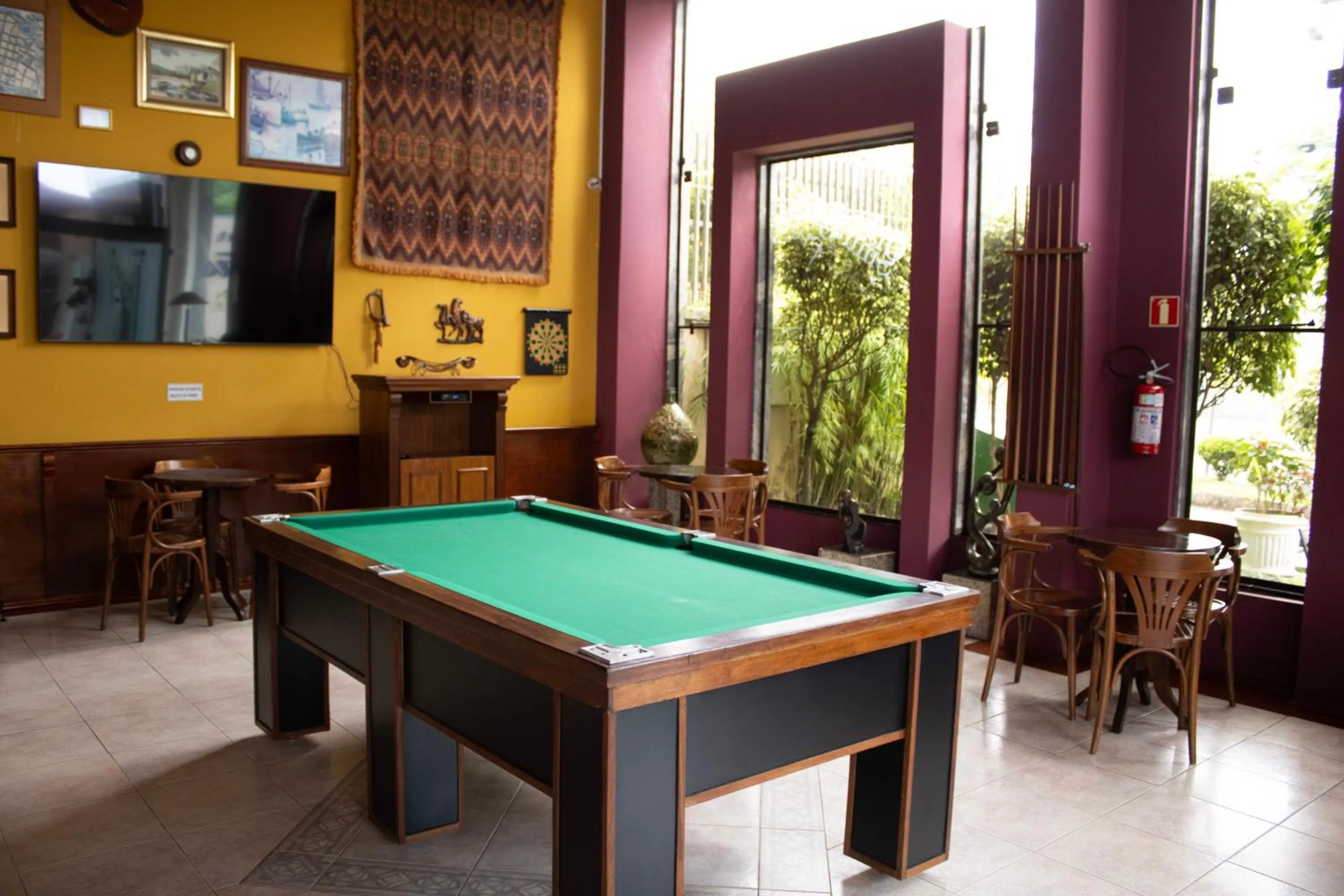 Communal lounge/ TV room in Hotel Flat Petras Residence