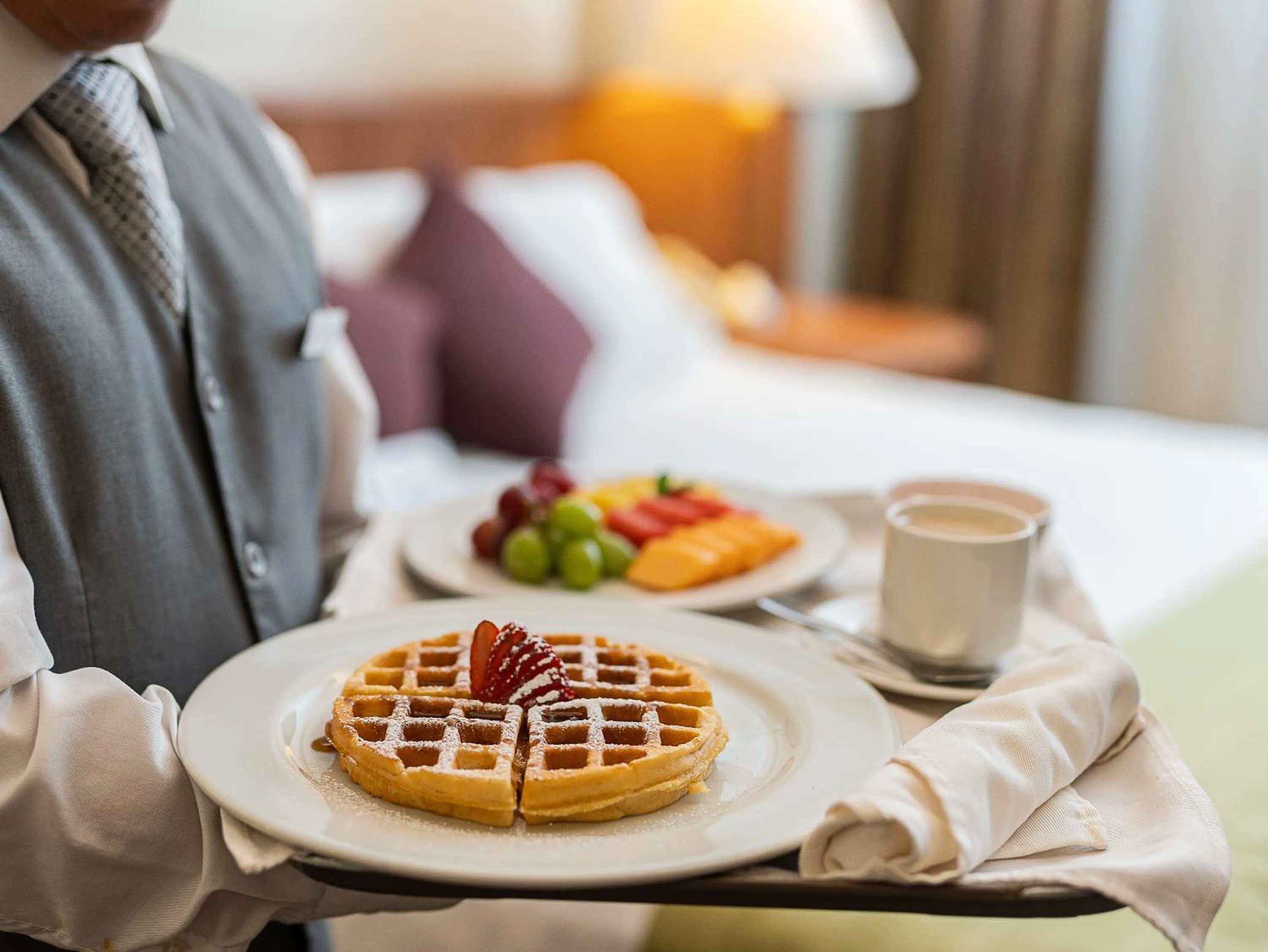 room service, Bed in Hotel Palace Guayaquil
