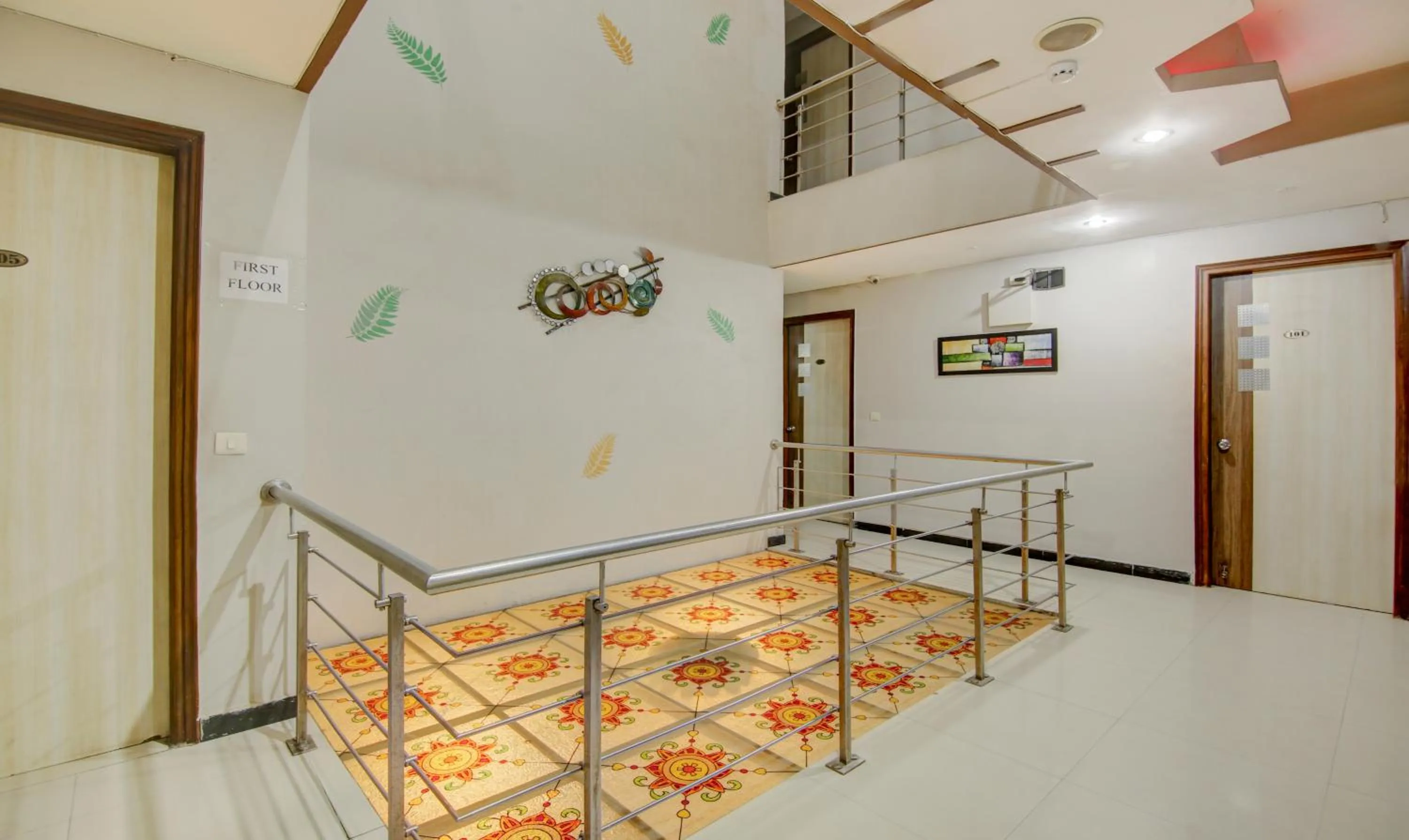 Lobby or reception, Bed in Treebo Rockwell Plaza