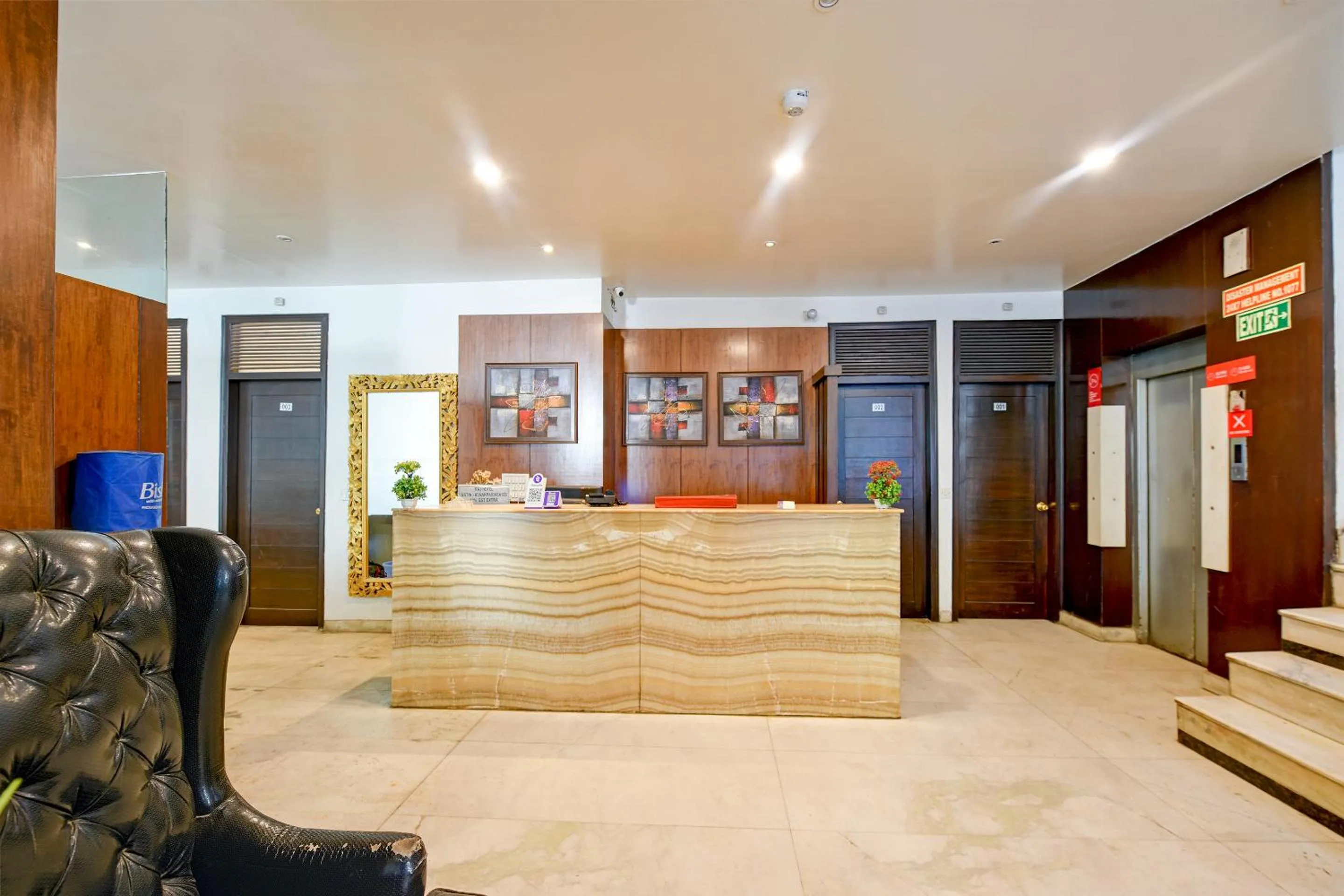 Lobby or reception in The Raj at New Delhi Railway Station