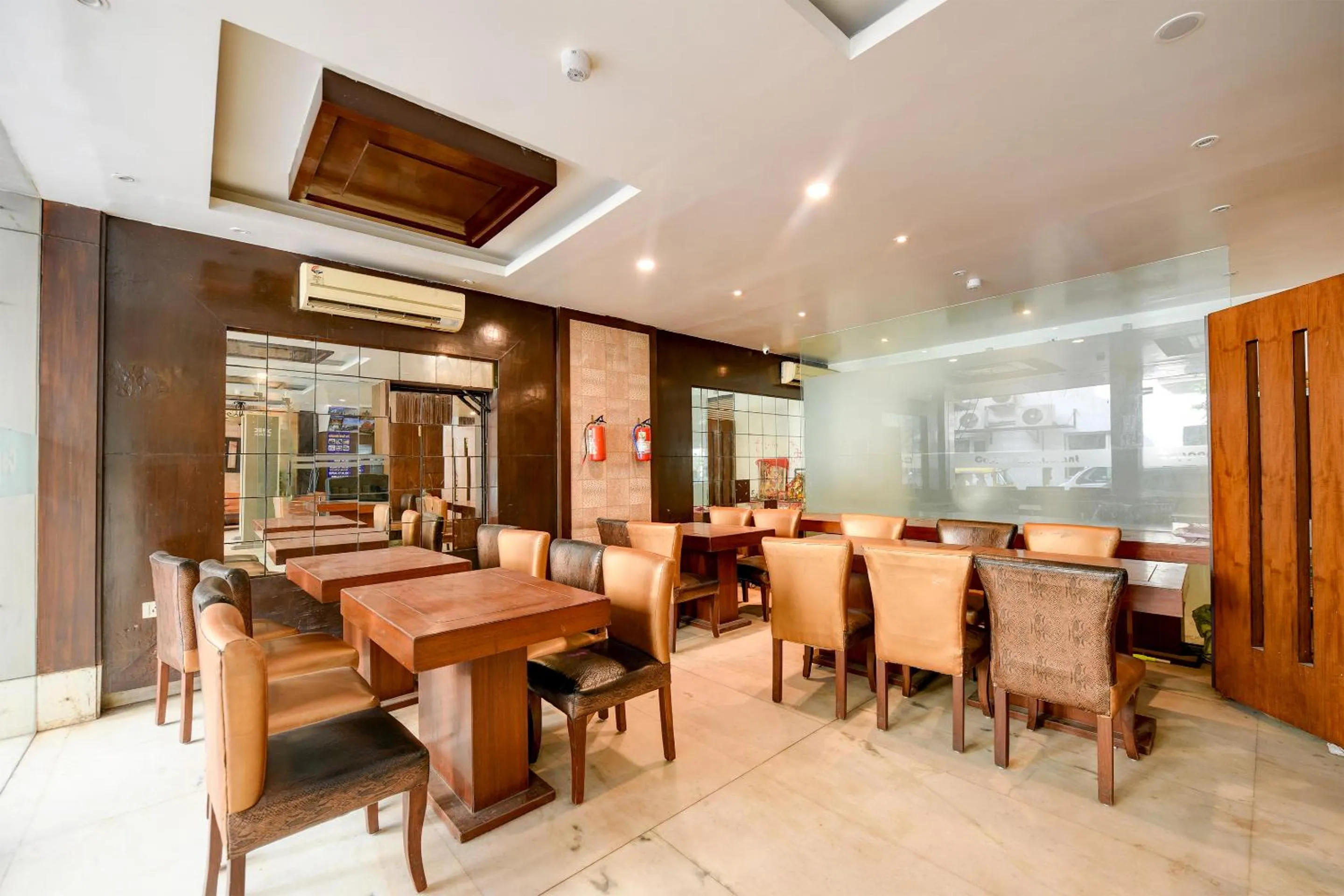 Seating area in The Raj at New Delhi Railway Station