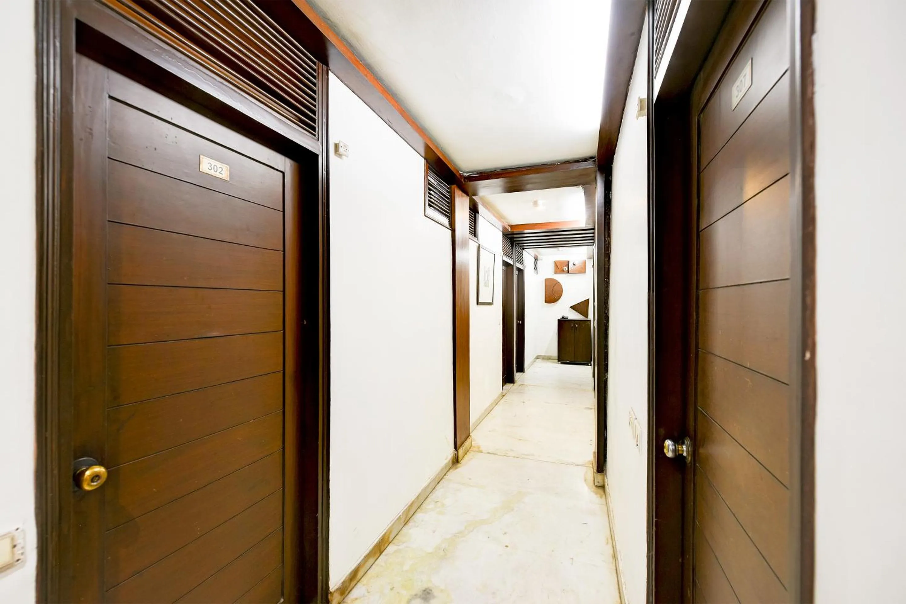 Lobby or reception in The Raj at New Delhi Railway Station