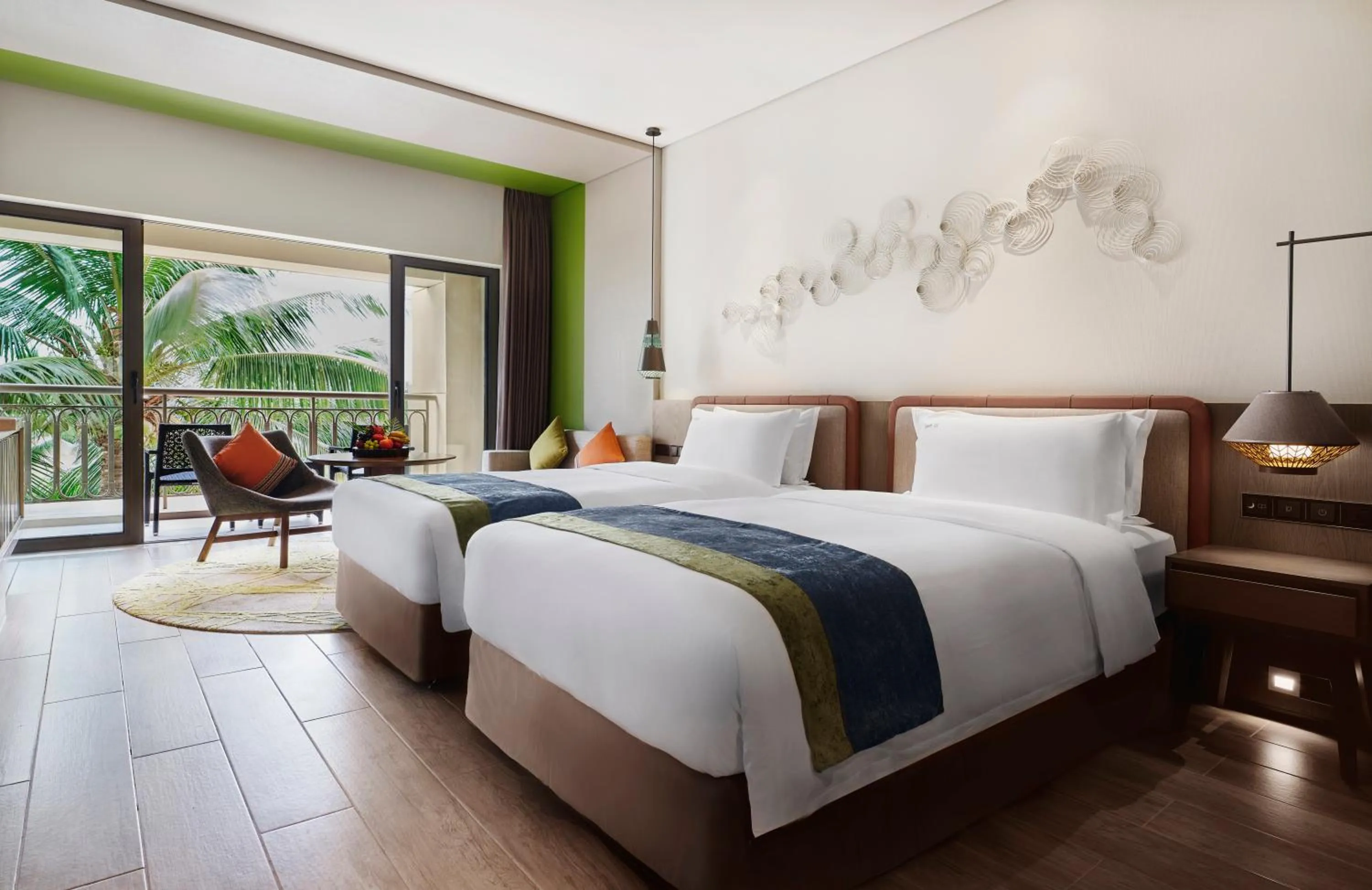 Photo of the whole room, Bed in Holiday Inn Resort Sanya Bay by IHG