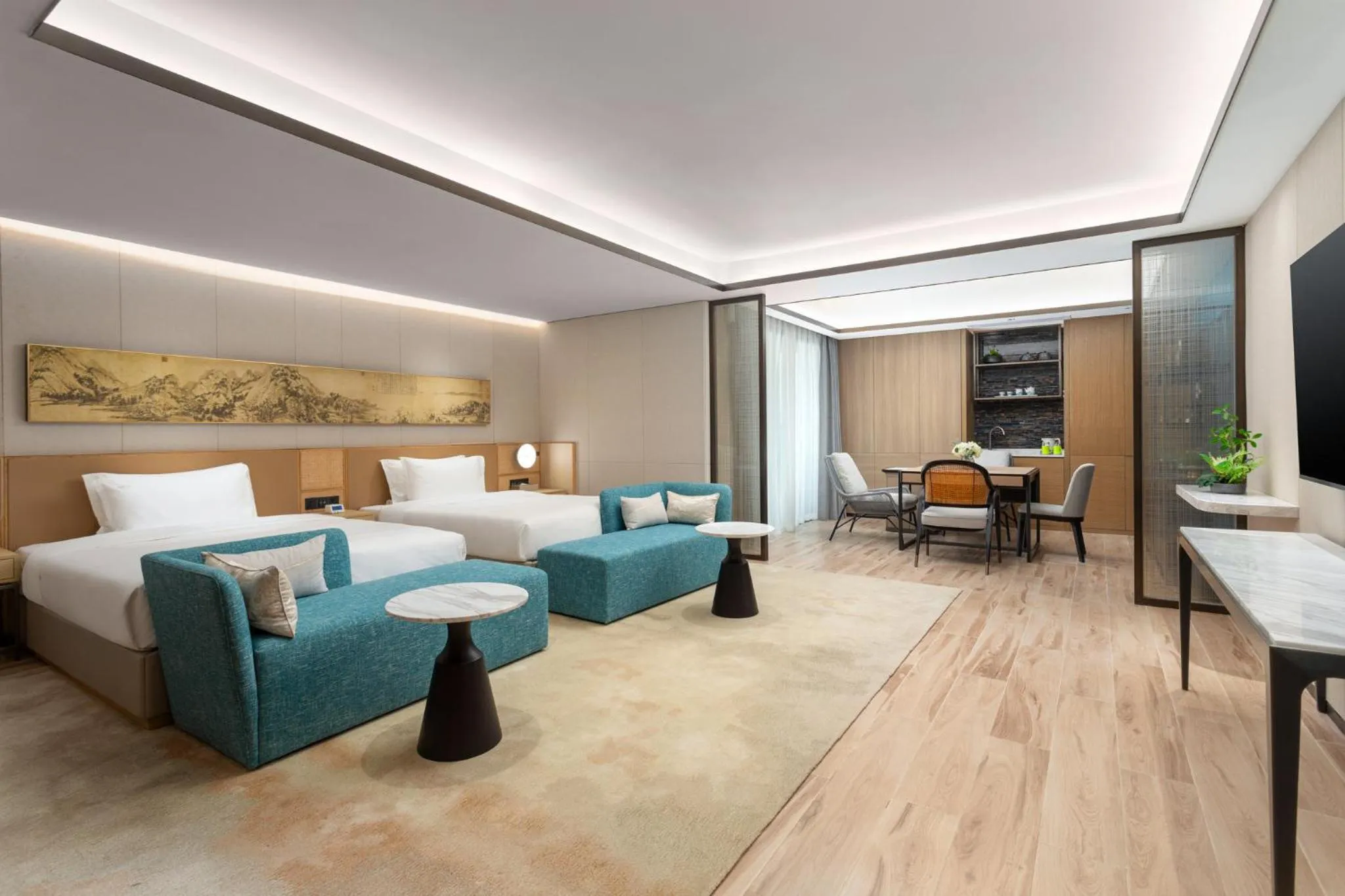 Photo of the whole room, Bed in Holiday Inn Resort Sanya Bay by IHG