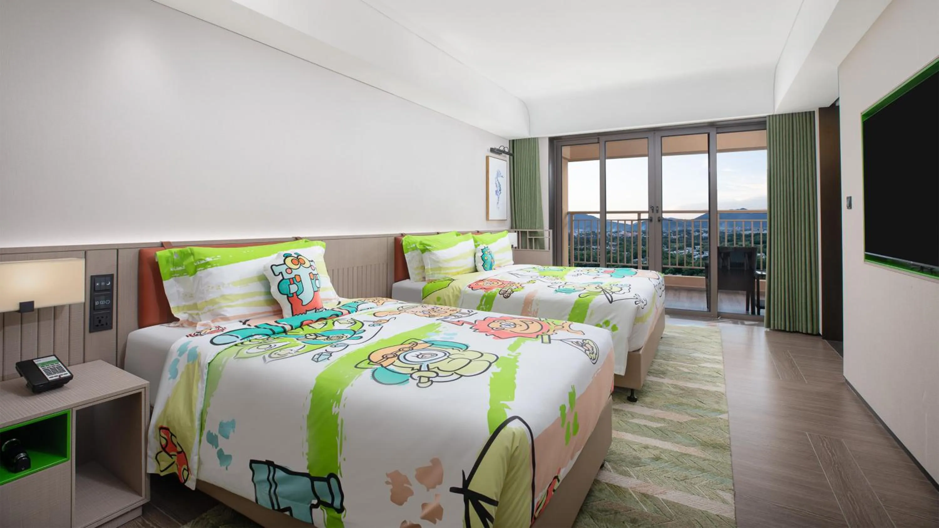Photo of the whole room, Bed in Holiday Inn Resort Sanya Bay by IHG