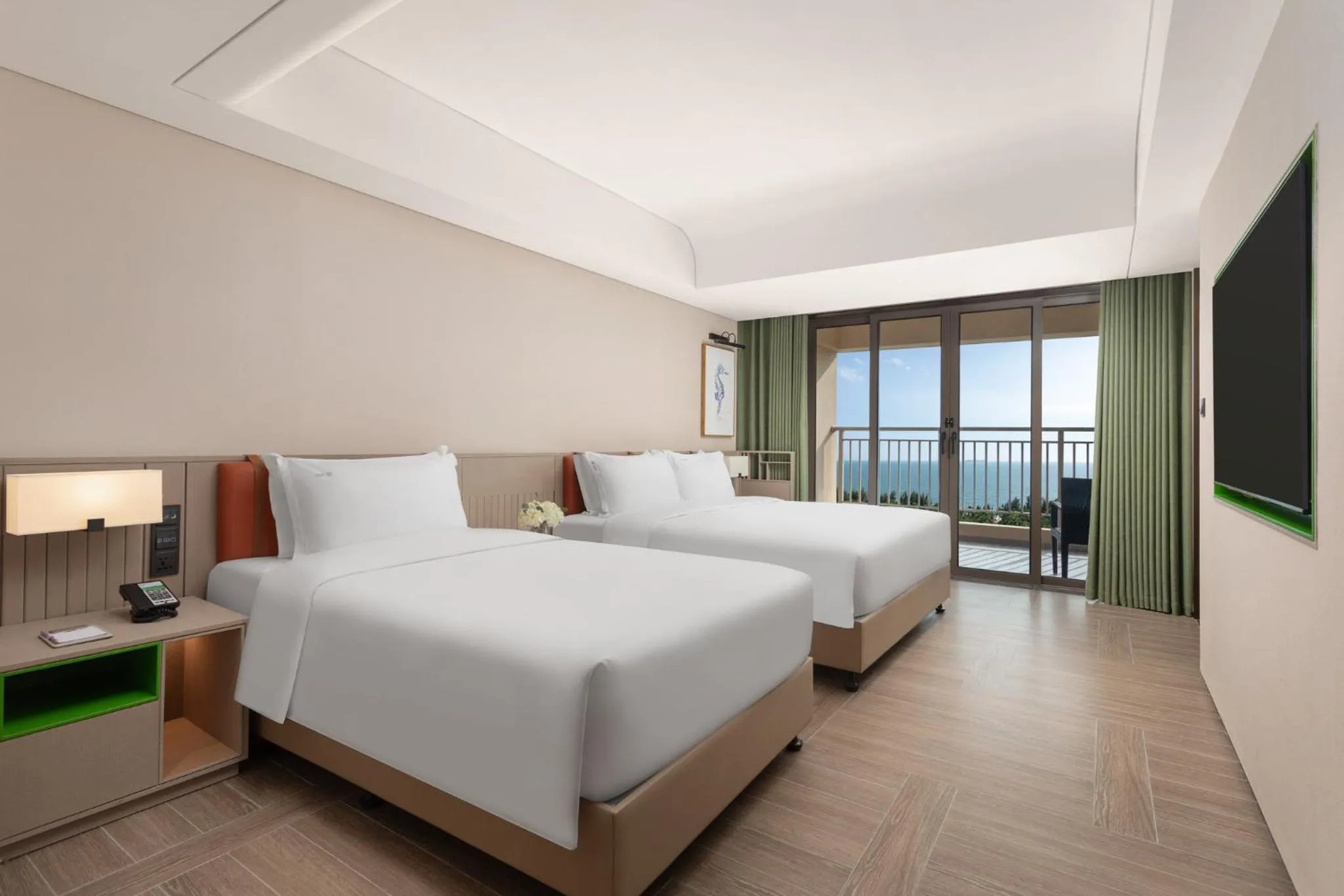 Photo of the whole room, Bed in Holiday Inn Resort Sanya Bay by IHG