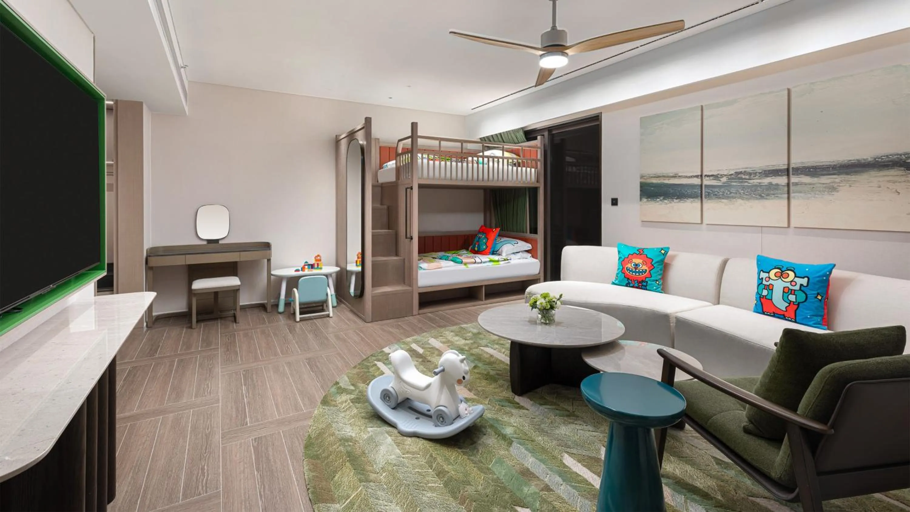 Photo of the whole room in Holiday Inn Resort Sanya Bay by IHG