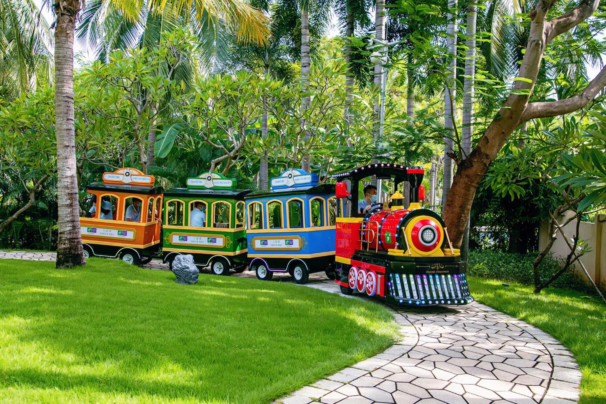 Activities in Holiday Inn Resort Sanya Bay by IHG